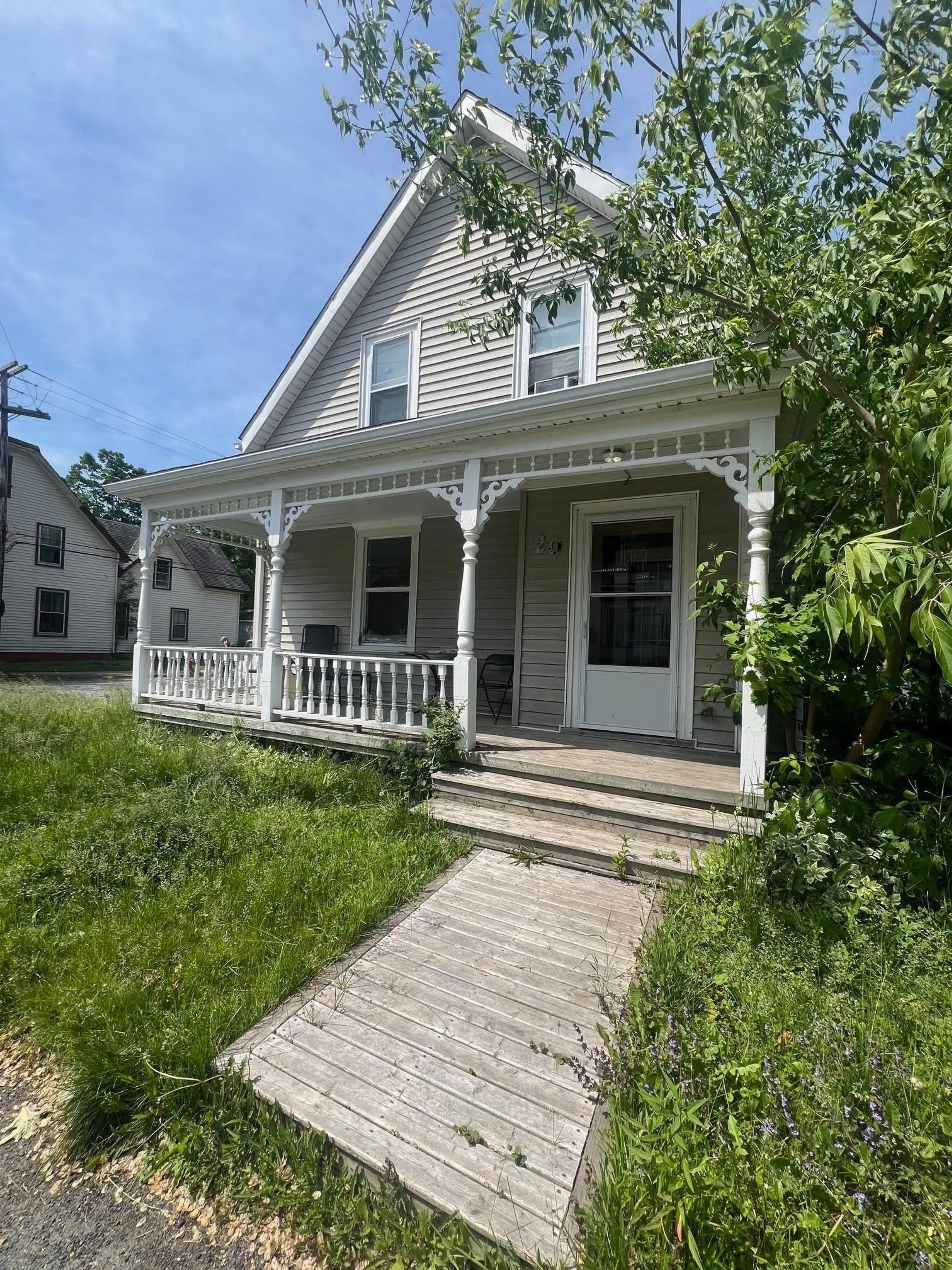 Outside view for 20 Pleasant St, Truro Nova Scotia B3N 3R6