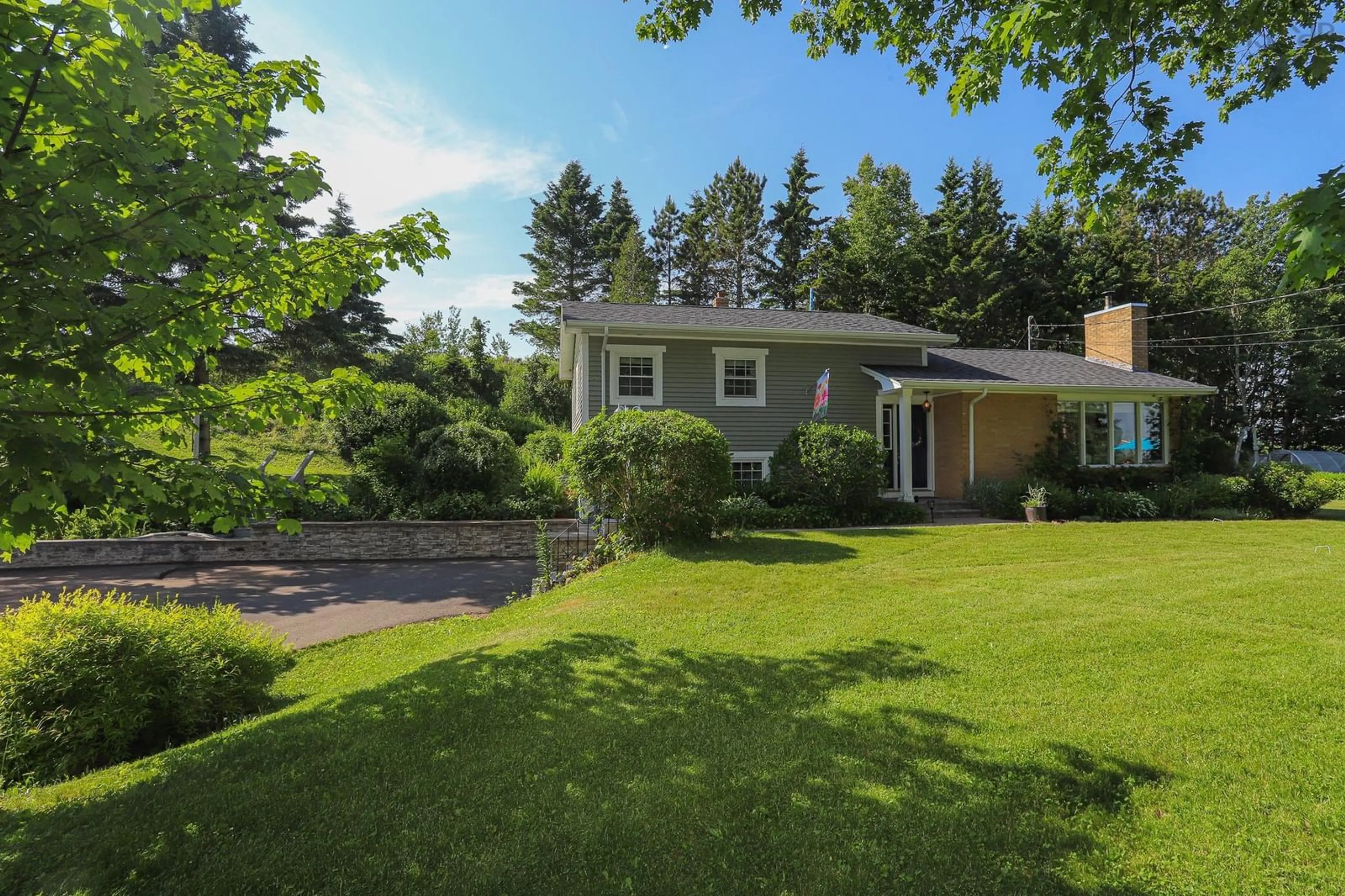 Frontside or backside of a home for 2001 Pereau Rd, Blomidon Nova Scotia B0P 1H0