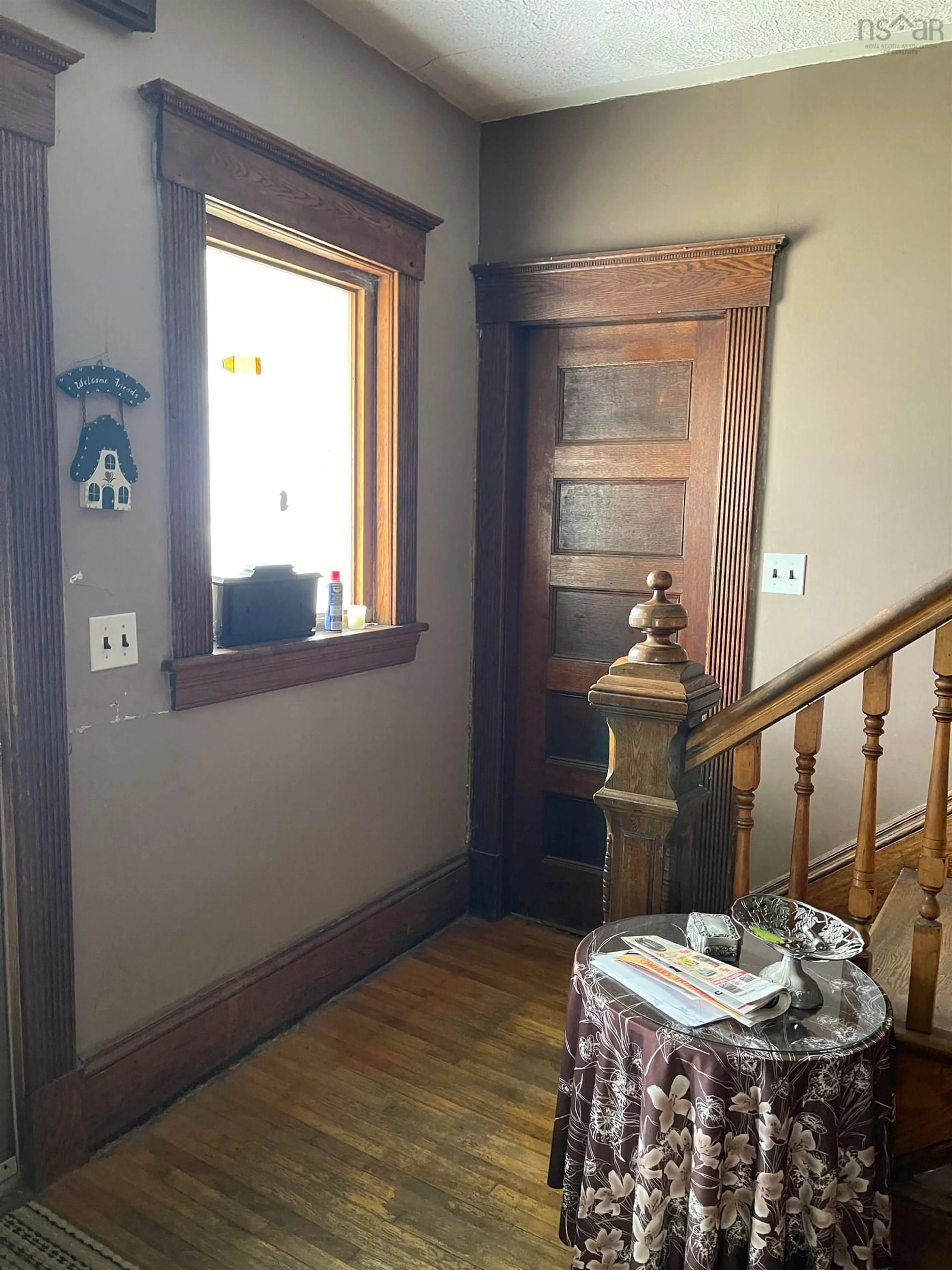 Indoor foyer for 58 Alexandra St, Sydney Nova Scotia B1S 2E1