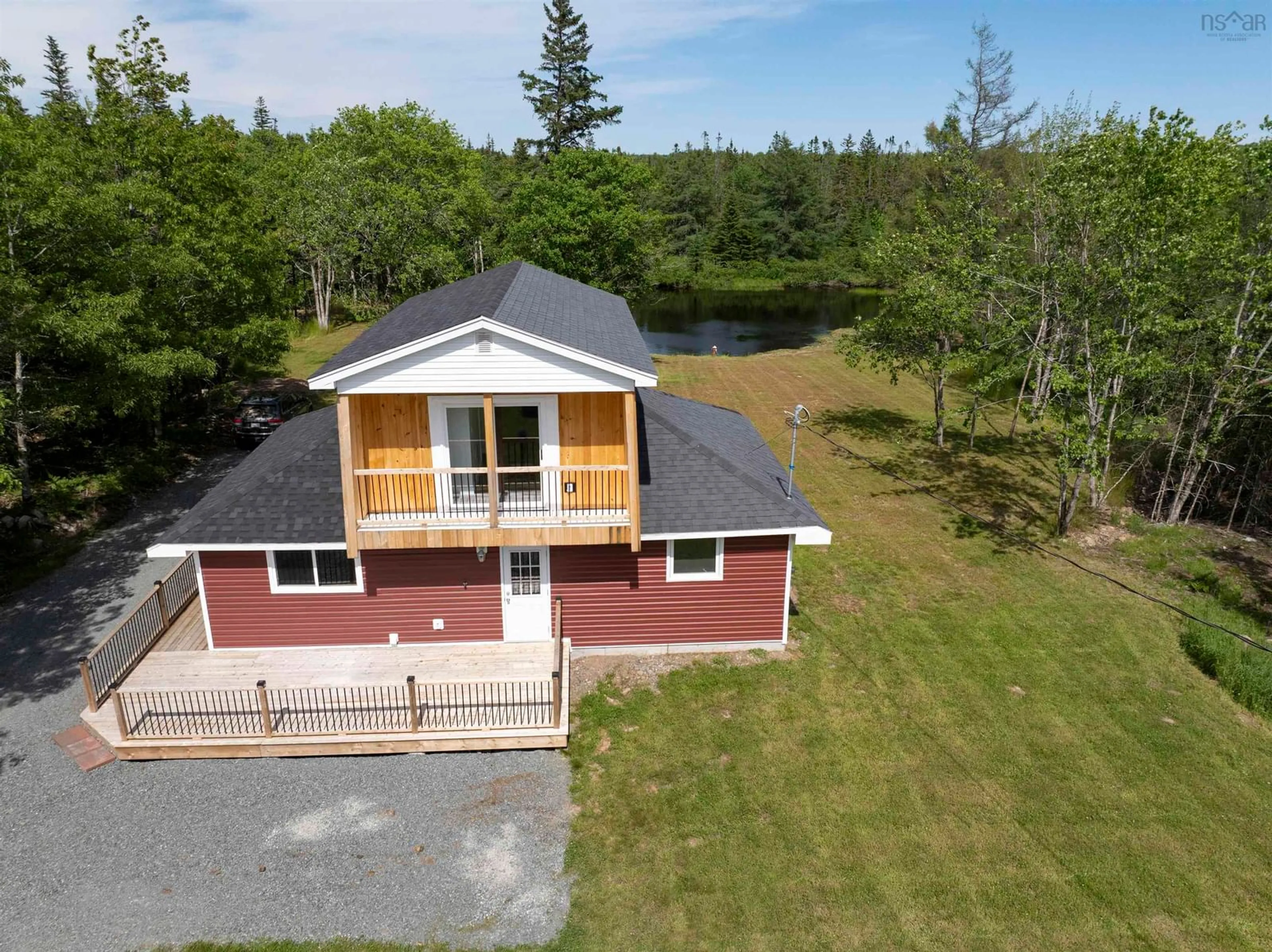 Cottage for 1988 New Chester Rd, New Chester Nova Scotia B0J 2K0