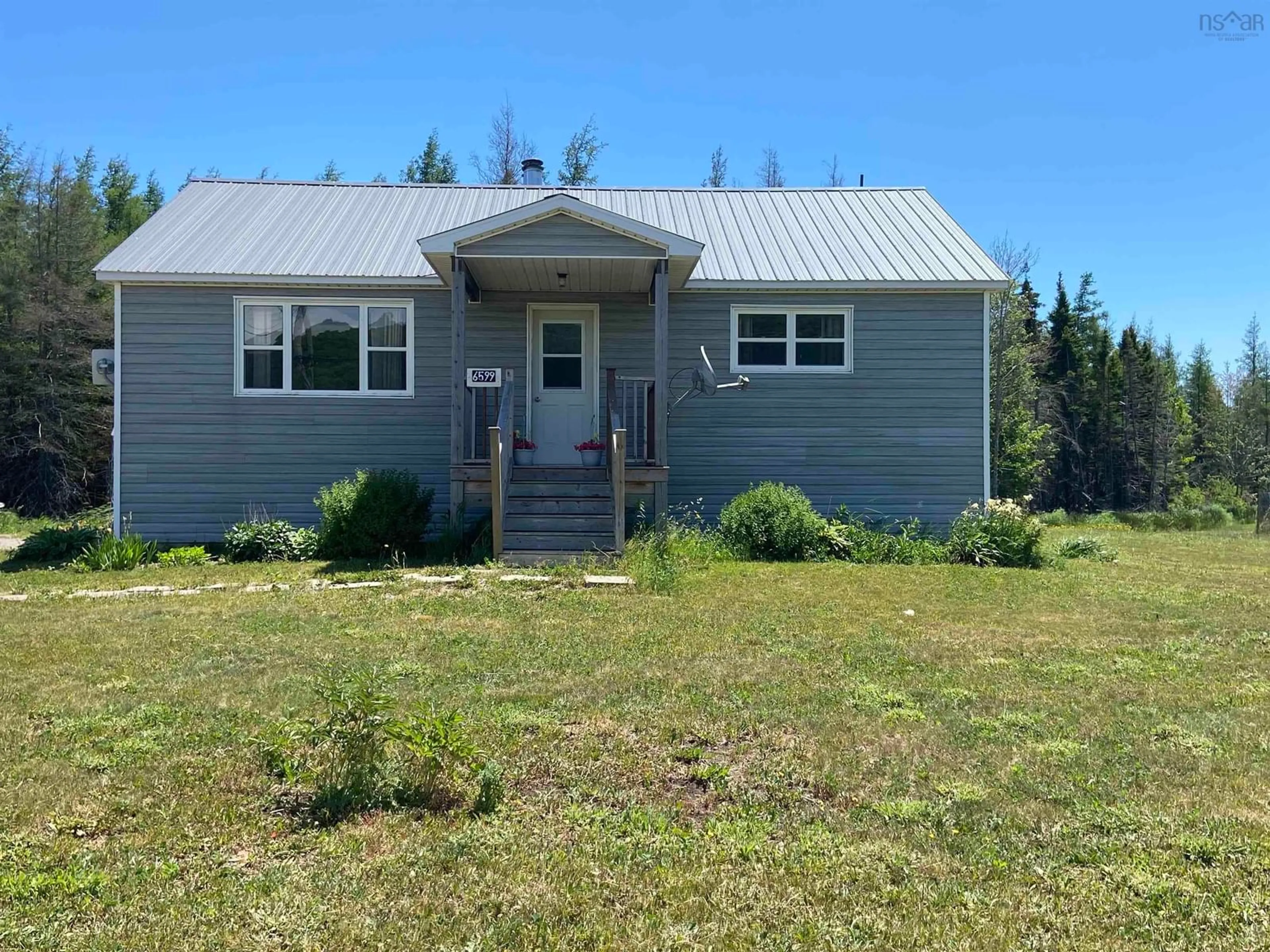 Cottage for 6599 Cabot Trail, North East Margaree Nova Scotia B0E 2K0