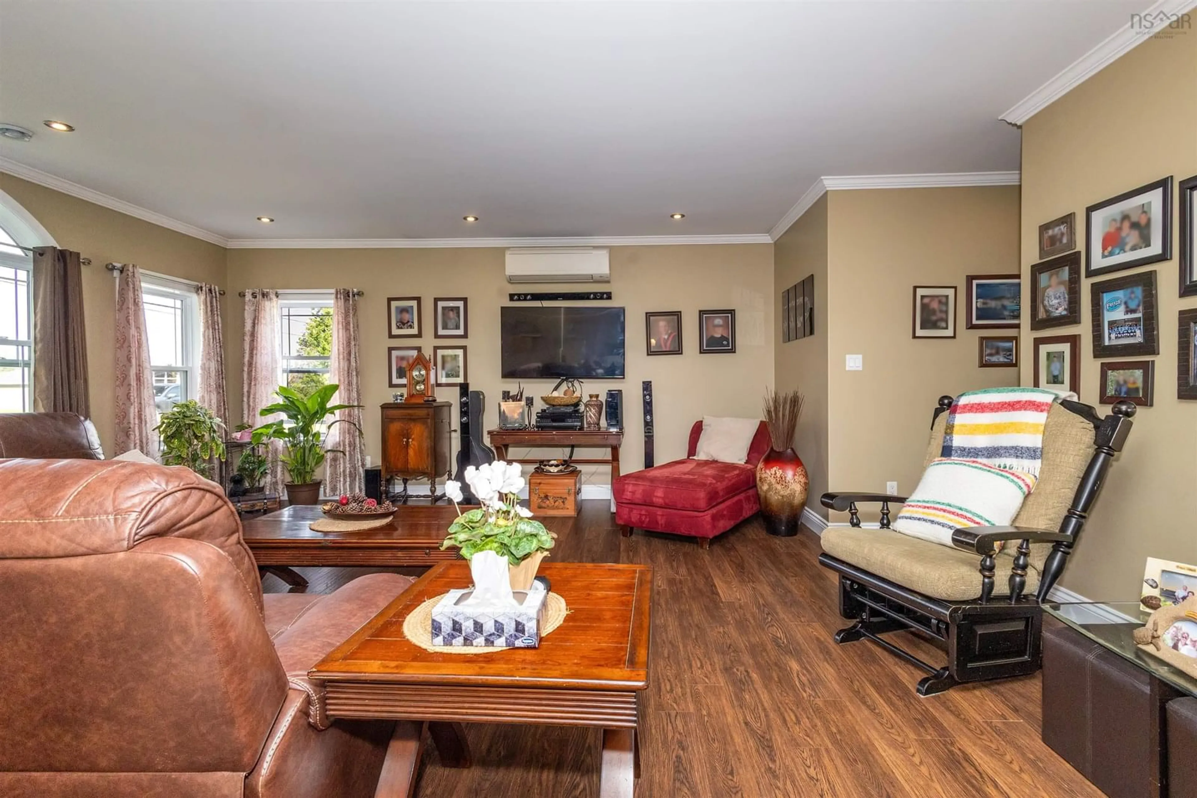 Living room, wood floors for 37 Norwood St, Glace Bay Nova Scotia B1A 3M4