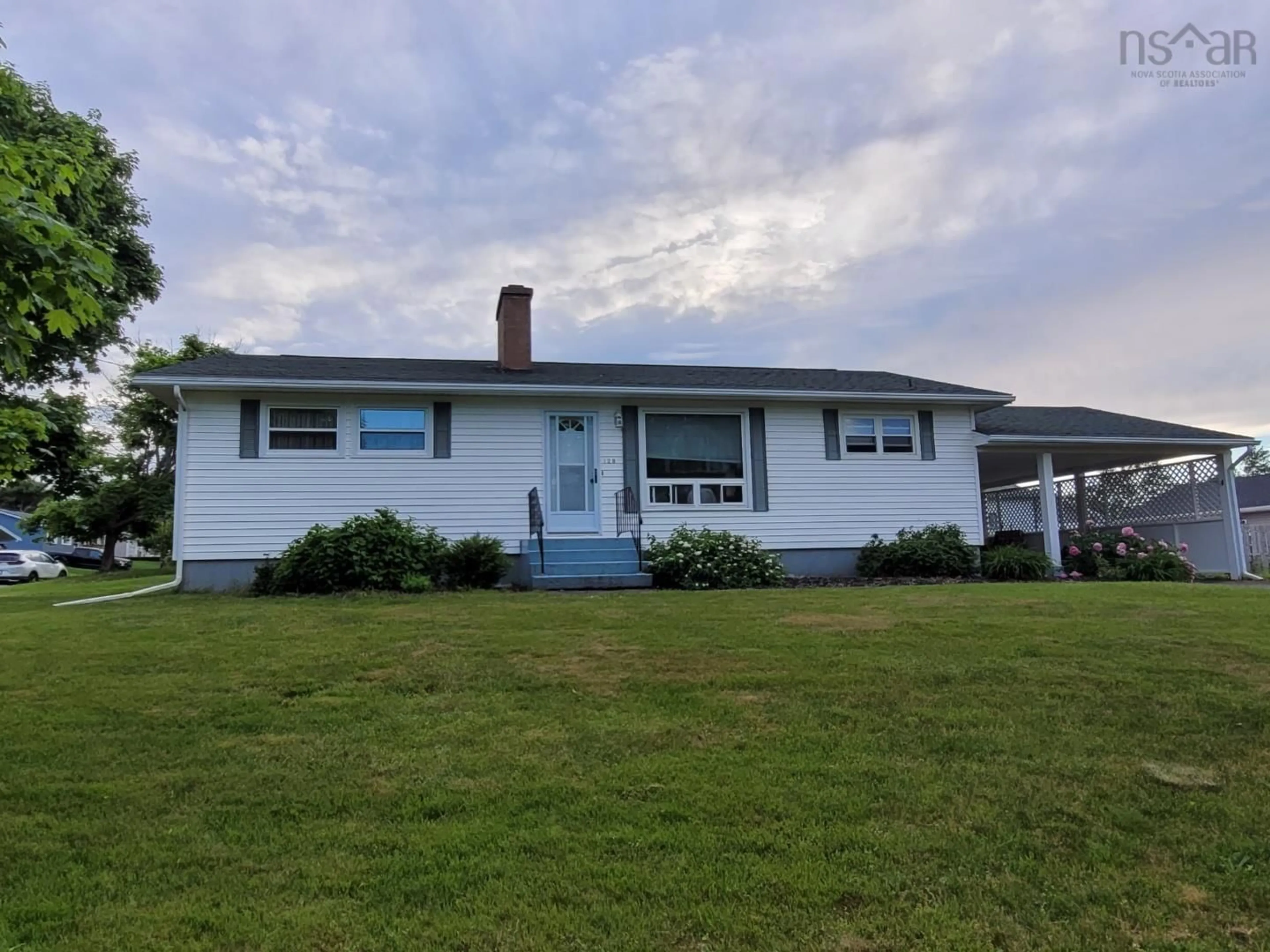 Frontside or backside of a home for 128 Queensway Rd, Stellarton Nova Scotia B0K 1S0