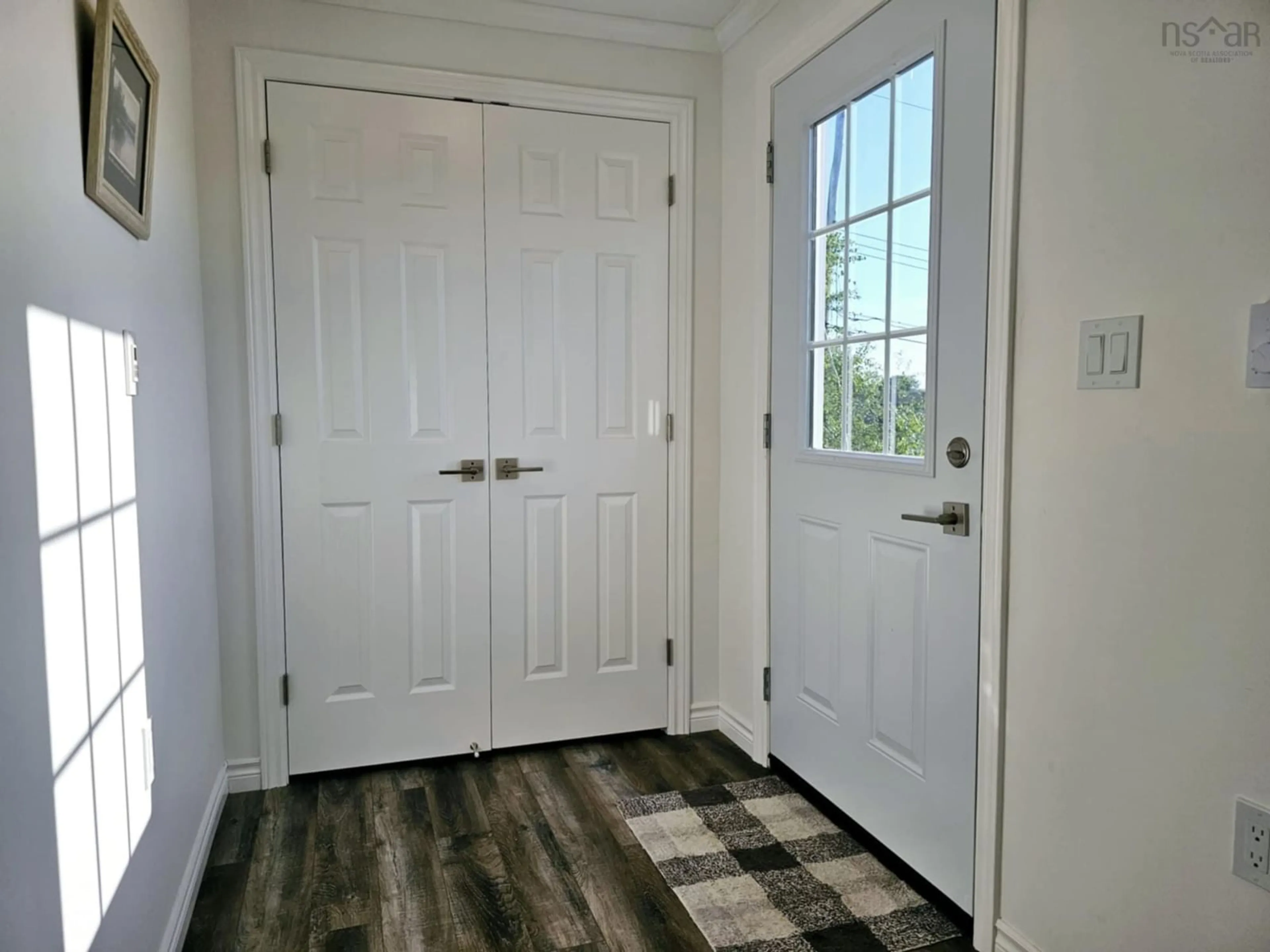 Indoor entryway for 39 High Street Estate, New Glasgow Nova Scotia B2H 4B8