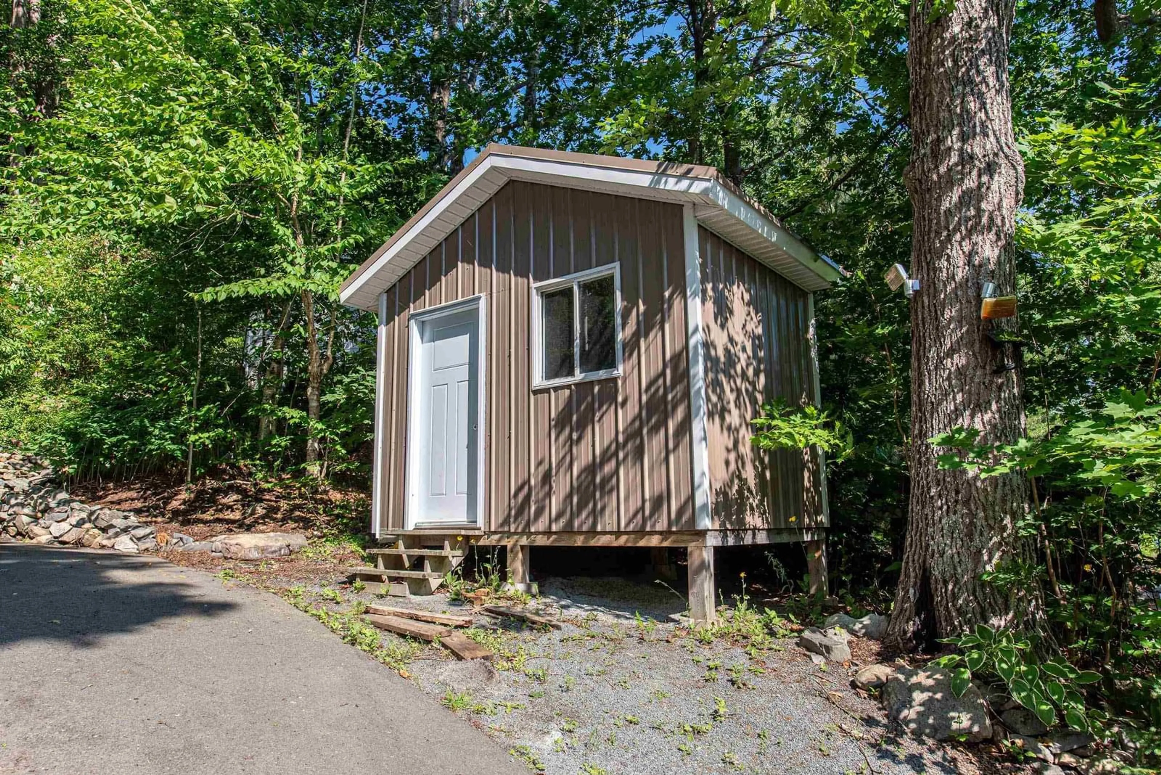 Cottage for 1918 Waverley Rd, Waverley Nova Scotia B2R 1Y5