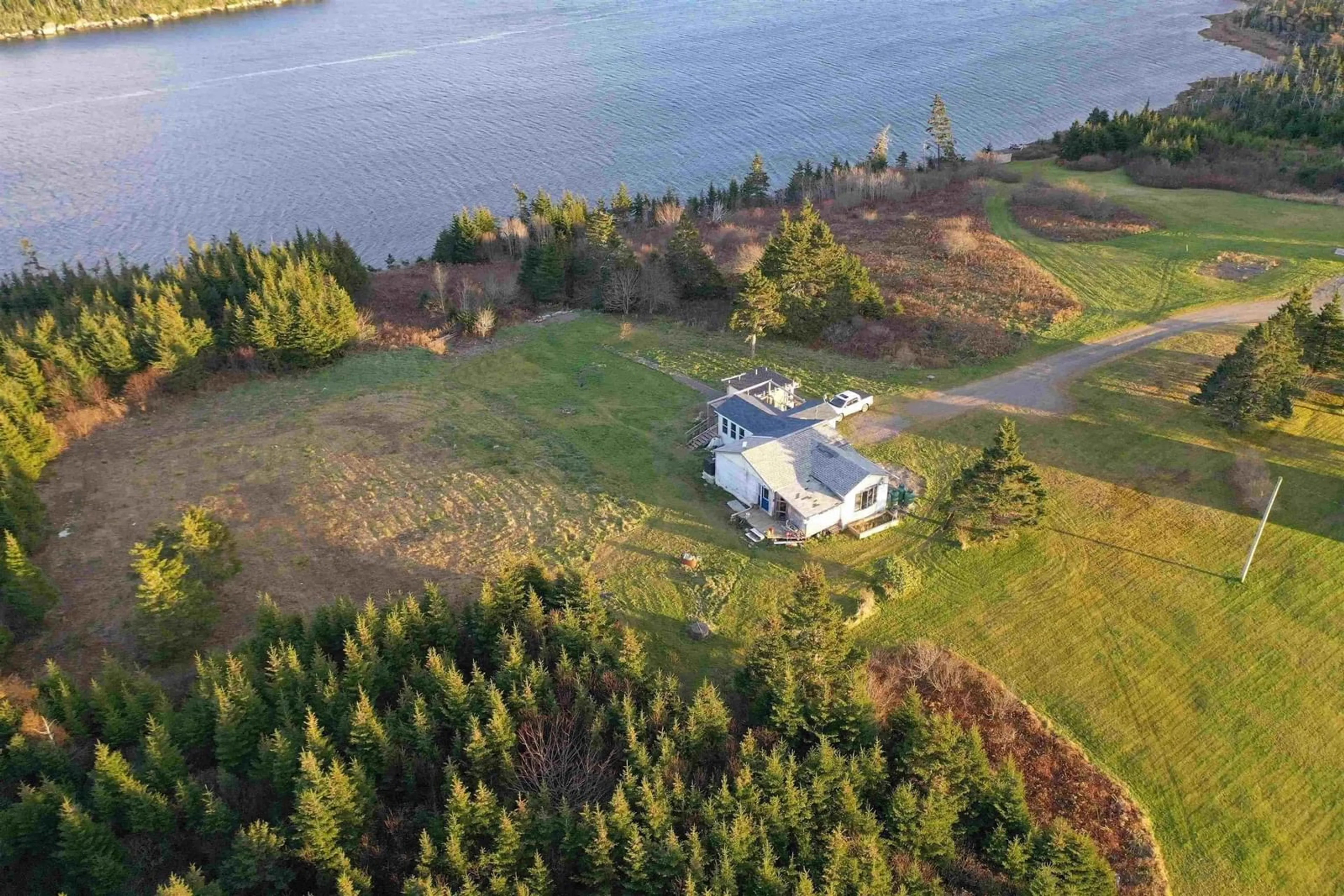 Cottage for 59 Georges Rd, Upper Whitehead Nova Scotia B0H 1T0