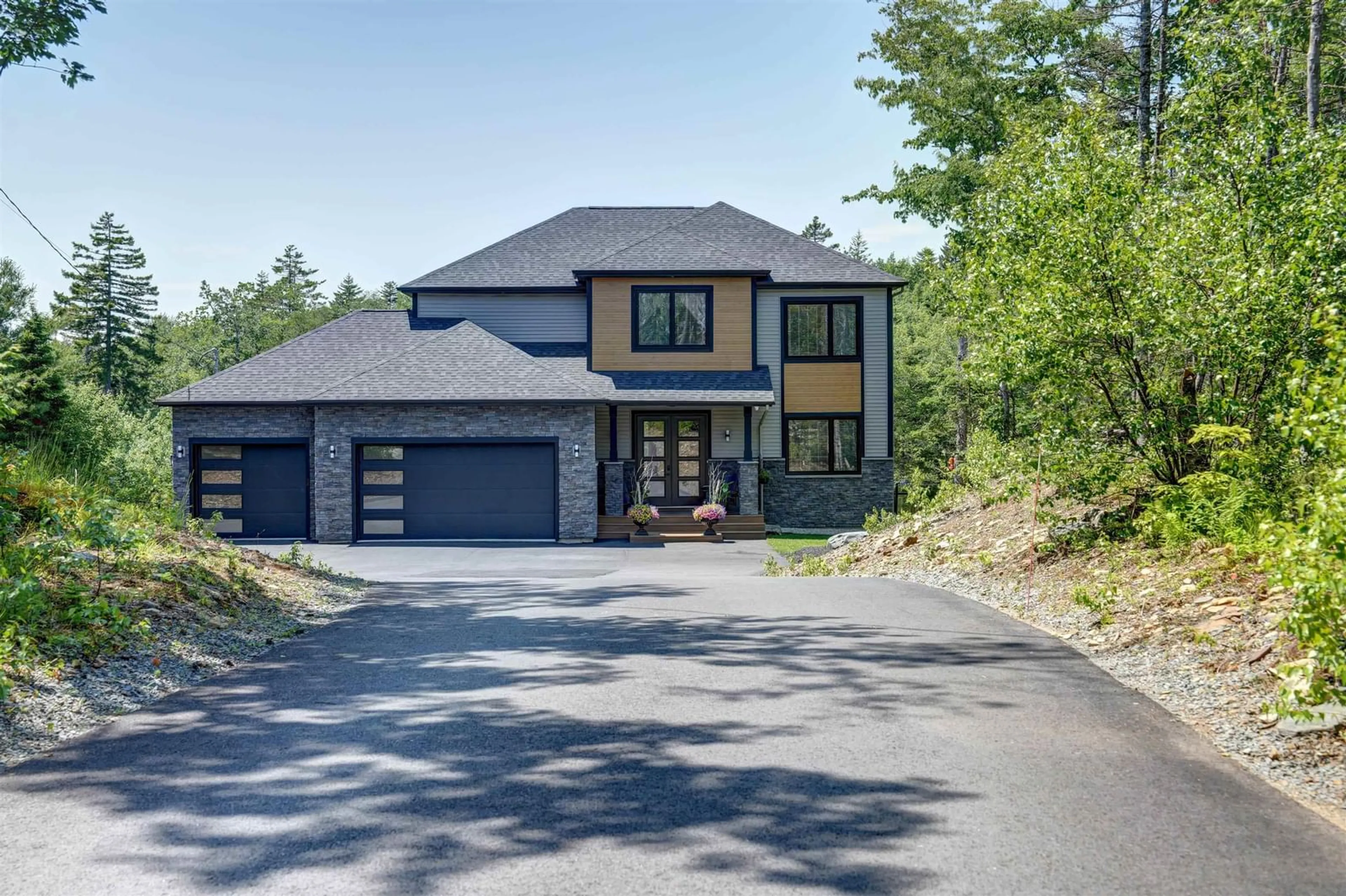 Outside view for 1238 Mccabe Lake Dr, Middle Sackville Nova Scotia B4E 0P6