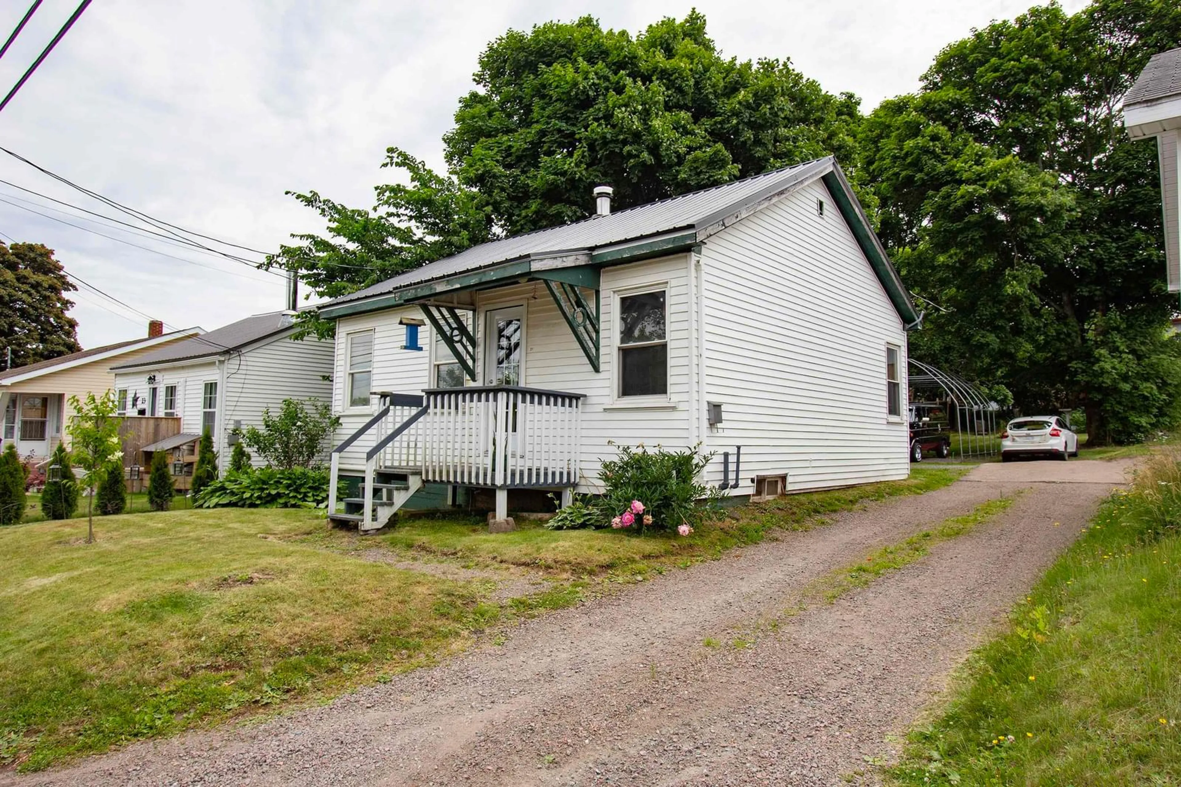 Cottage for 21 Wellington St, Amherst Nova Scotia B4H 3K7