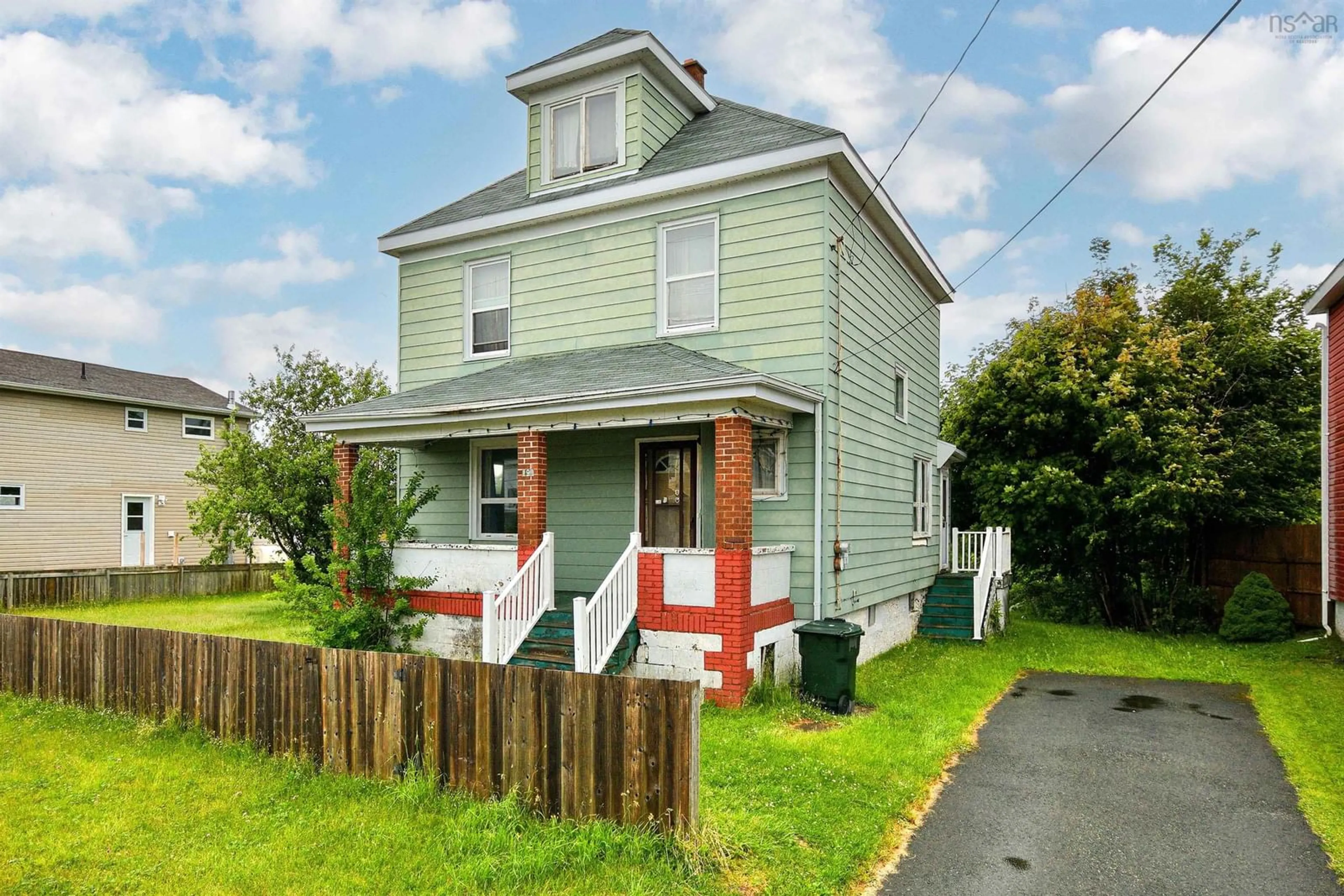 Frontside or backside of a home for 195 James St, Whitney Pier Nova Scotia B1N 2S8