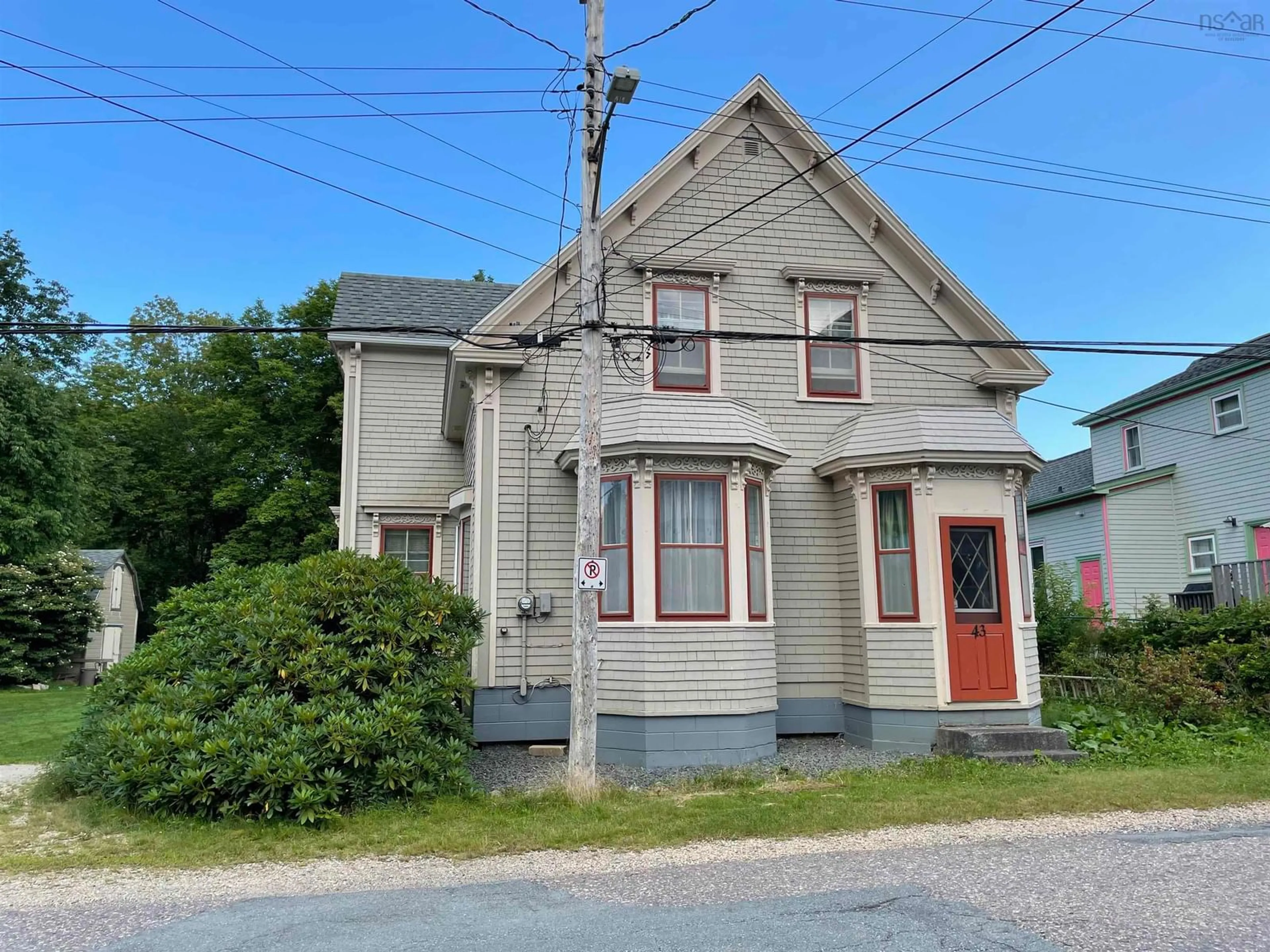 Frontside or backside of a home for 43 Fairmont St, Mahone Bay Nova Scotia B0J 2E0