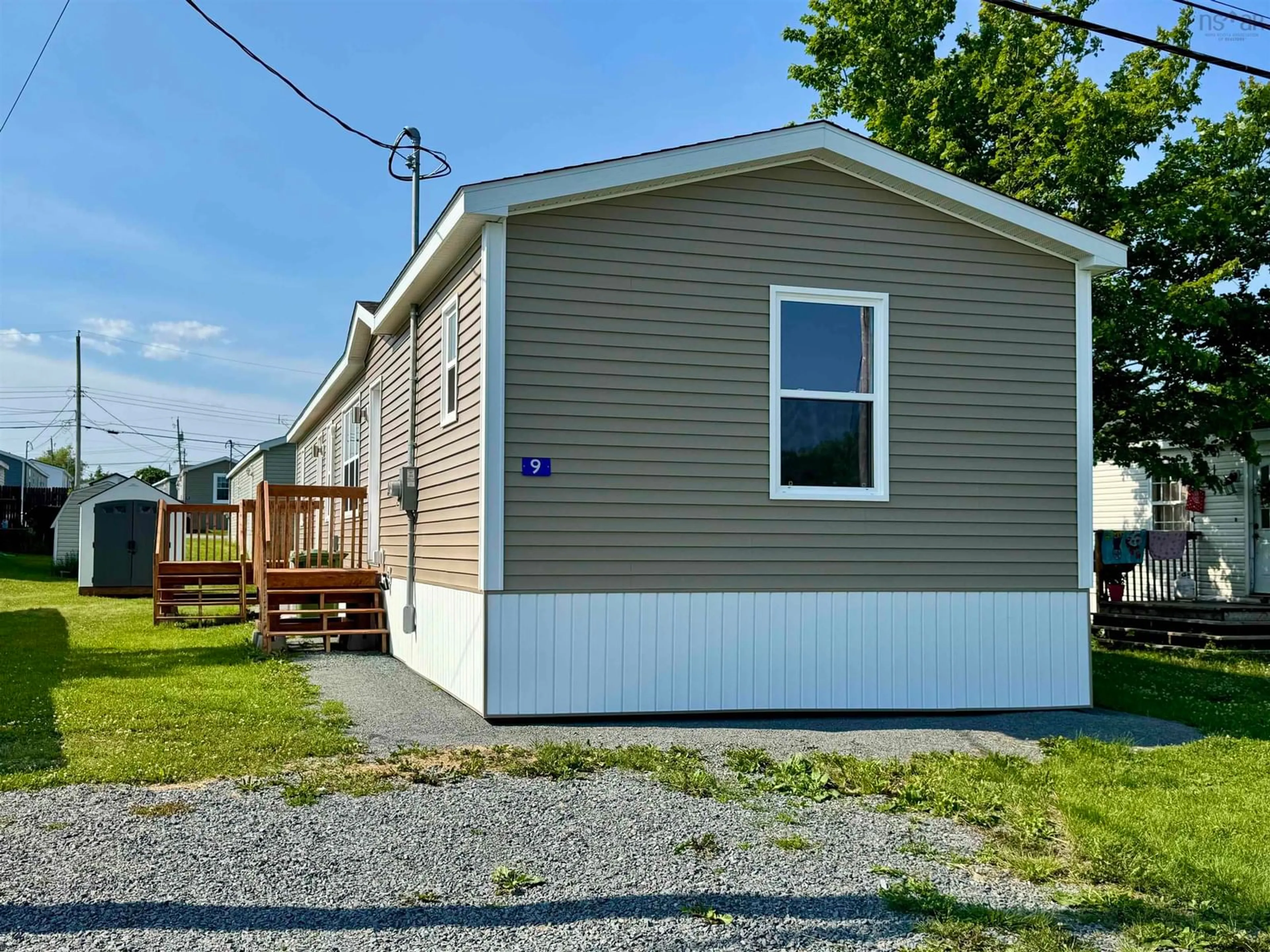 A pic from exterior of the house or condo for 9 Shirley Ave, Mount Uniacke Nova Scotia B0N 1Z0