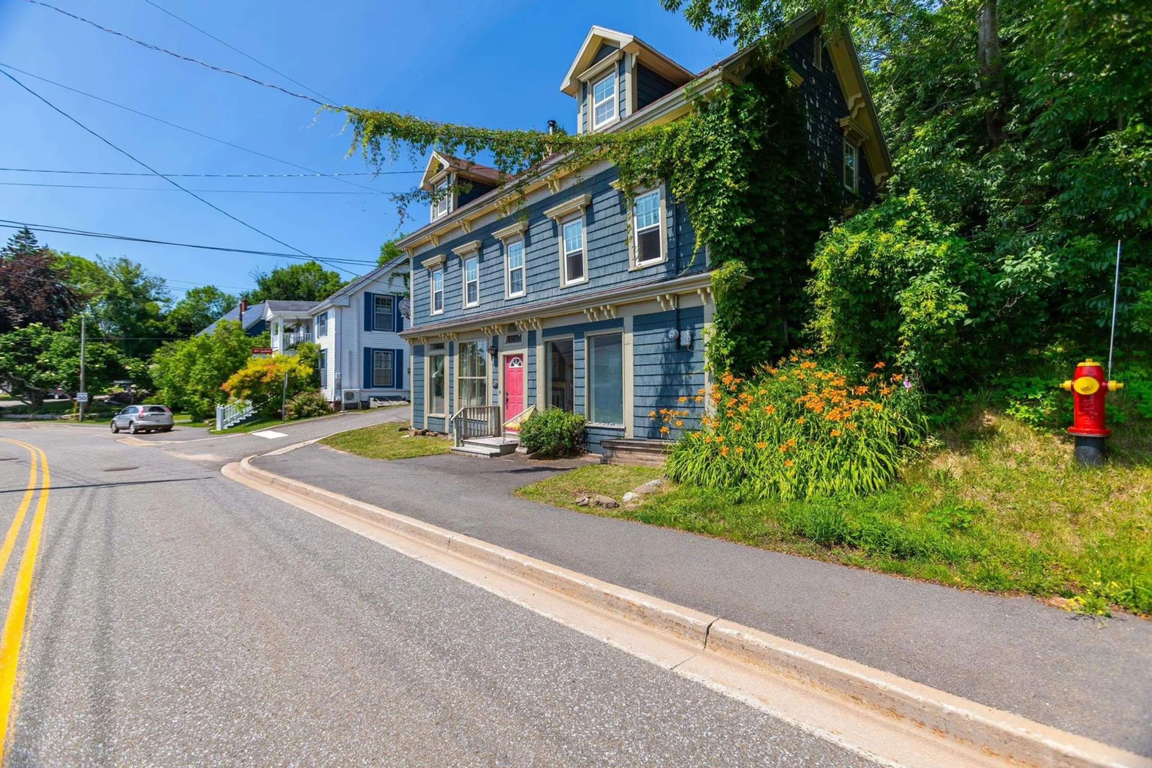 A pic from exterior of the house or condo, the street view for 5365 Granville Rd, Granville Ferry Nova Scotia B0S 1A0