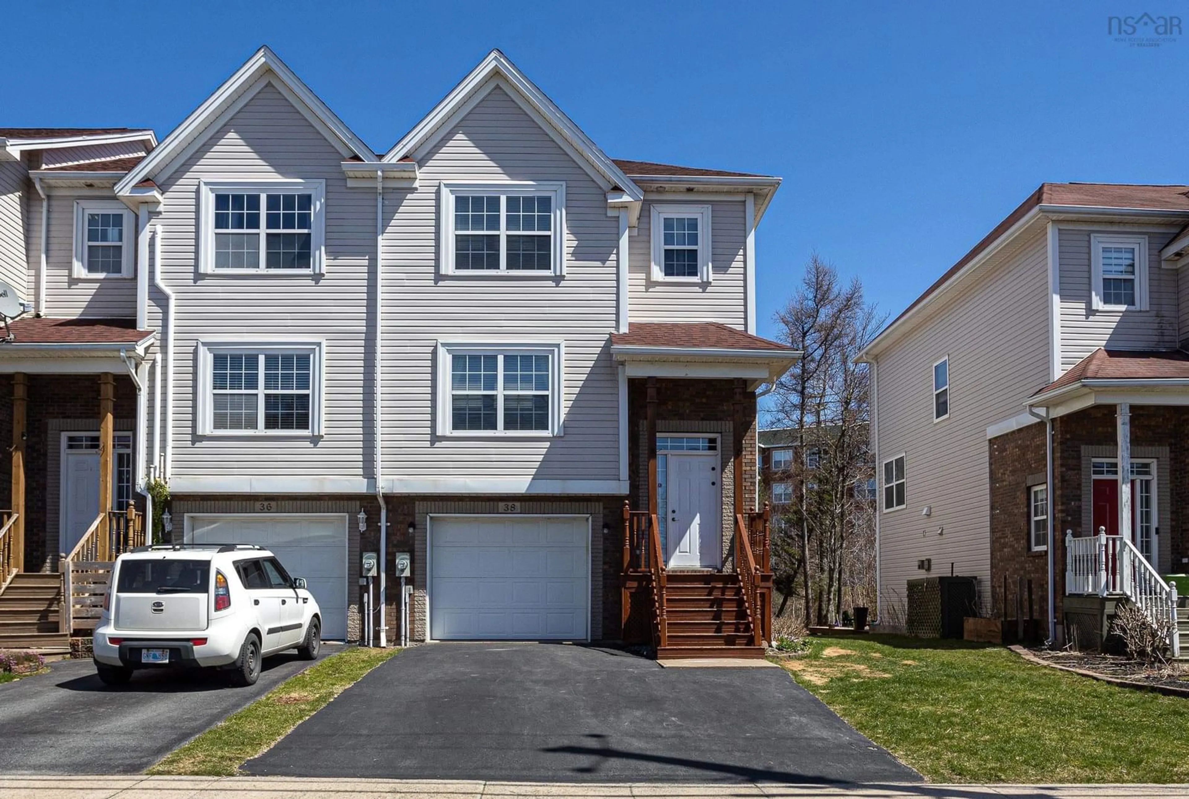 A pic from exterior of the house or condo for 38 Whitehall Cres, Portland Hills Nova Scotia B2W 6N3