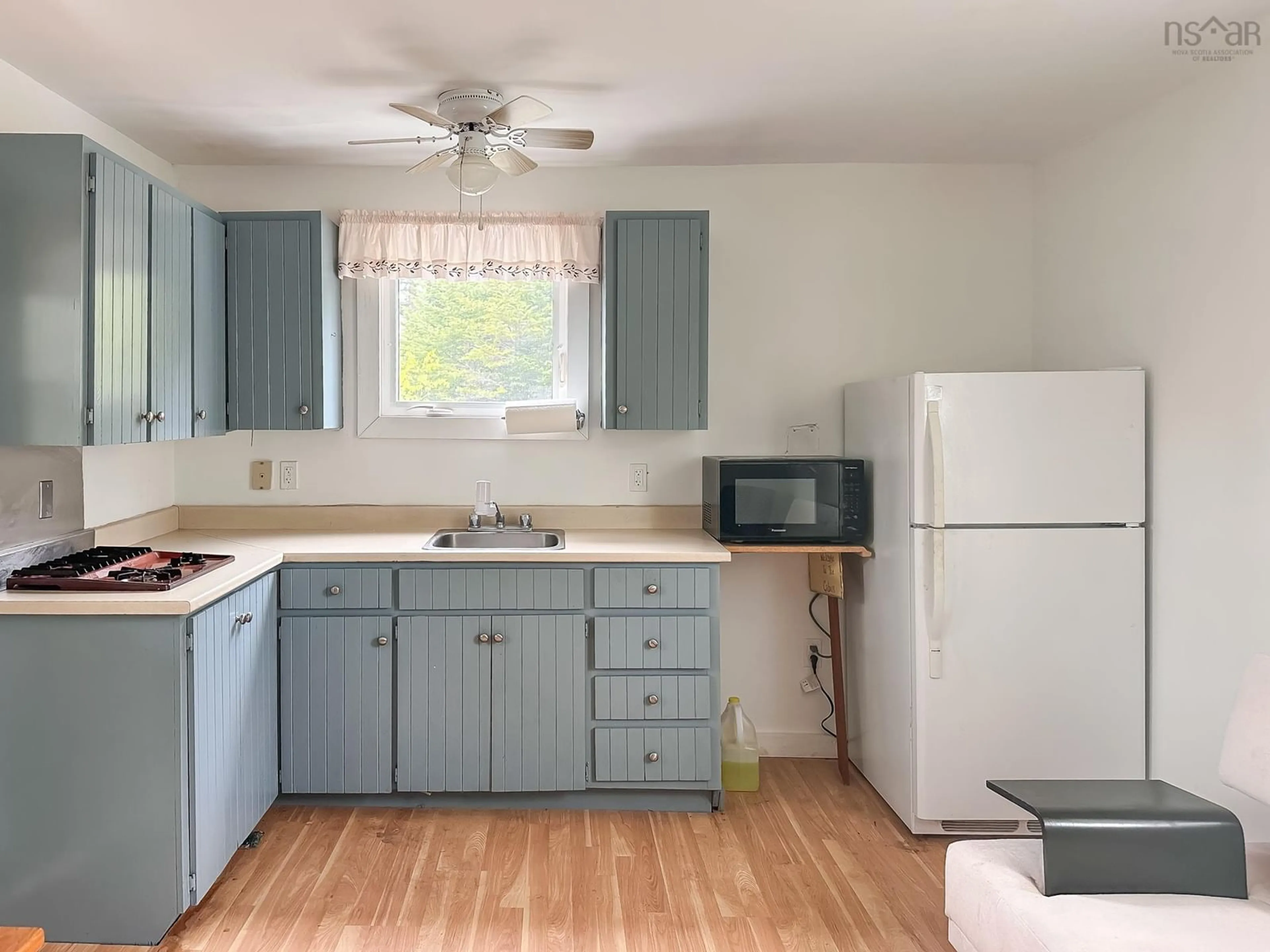 Standard kitchen for 540 Lakecrest Dr, Armstrong Lake Nova Scotia B0P 1C0