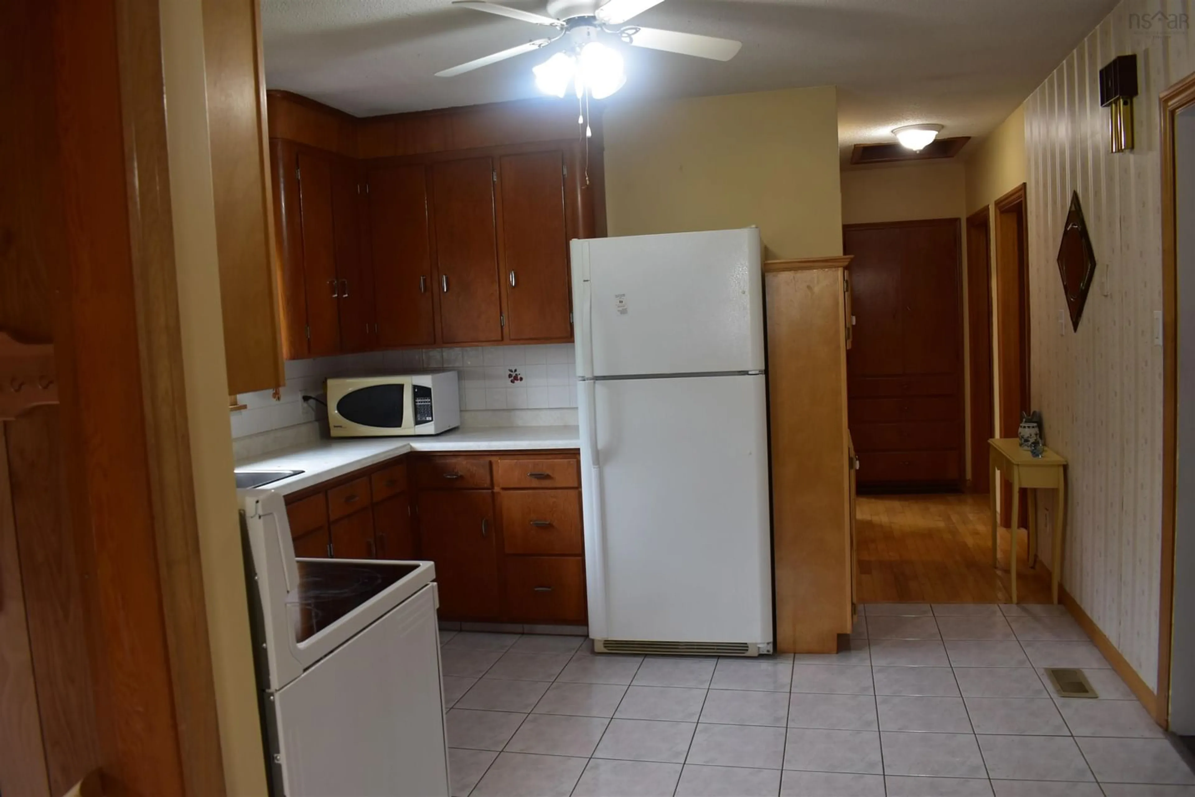 Standard kitchen for 217 Cusack Dr, Sydney Nova Scotia B1P 3W8