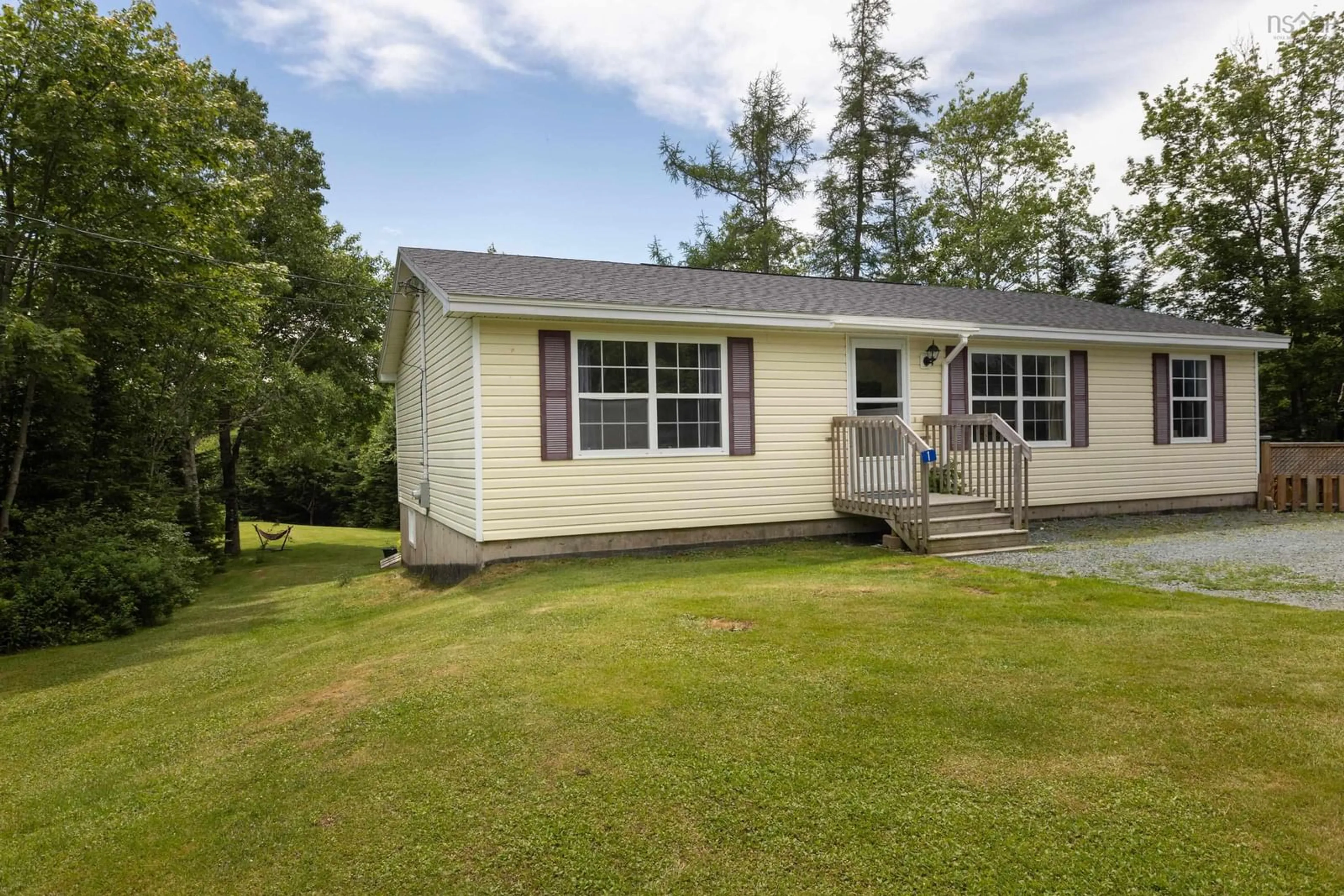 Cottage for 1 Bonn Lane, Head Of Jeddore Nova Scotia B0J 1P0