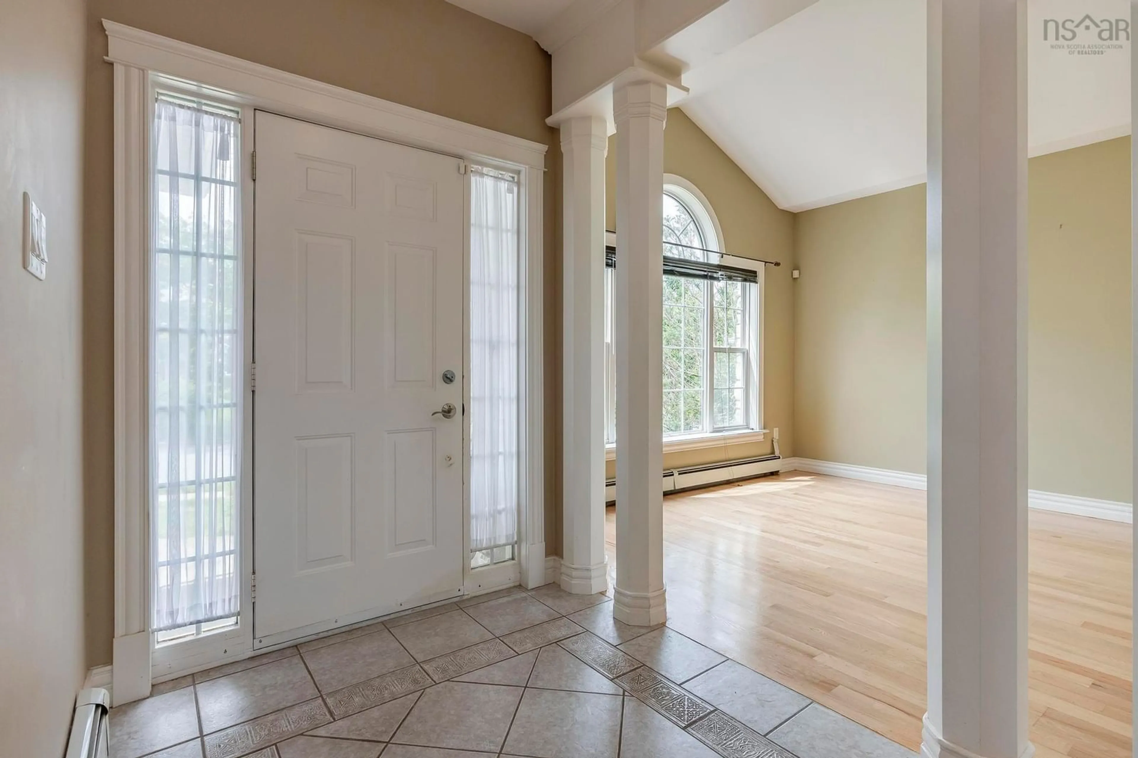 Indoor entryway, wood floors for 38 Stone Gate Dr, Halifax Nova Scotia B3N 3J2