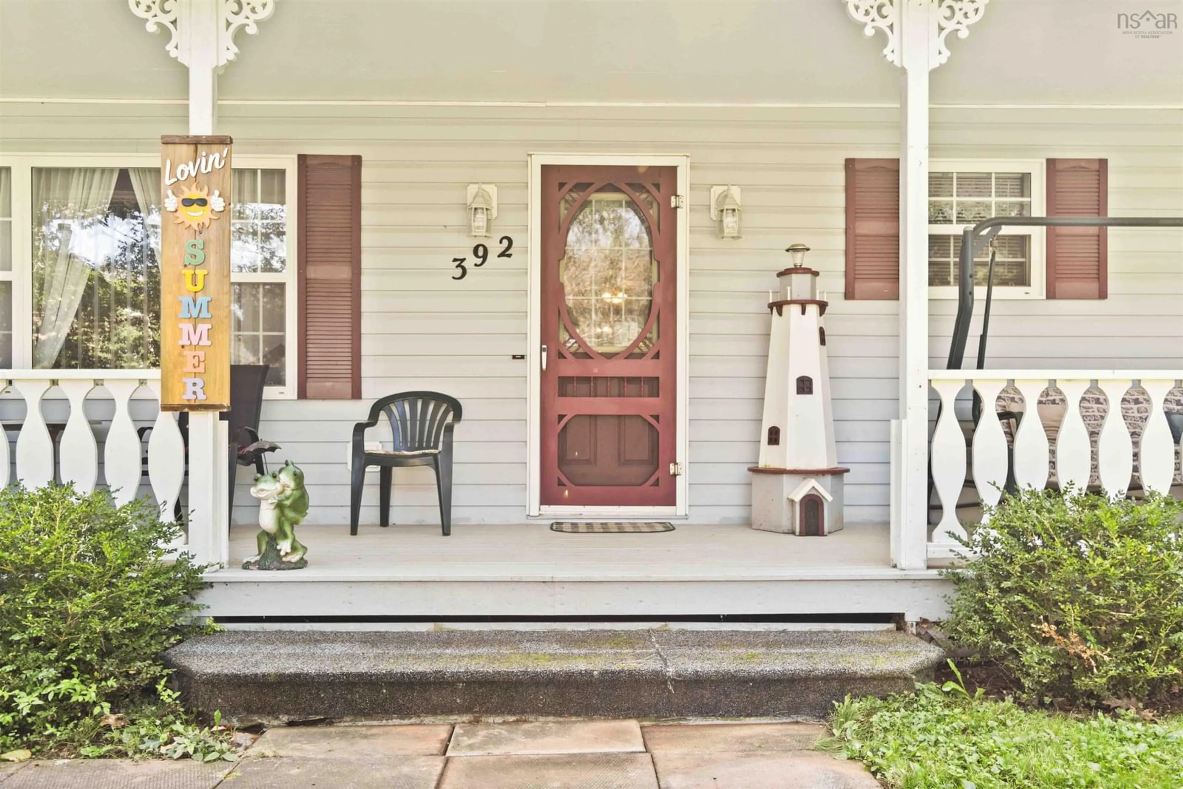 Indoor entryway for 392 Stead St, Kentville Nova Scotia B4N 2Y4