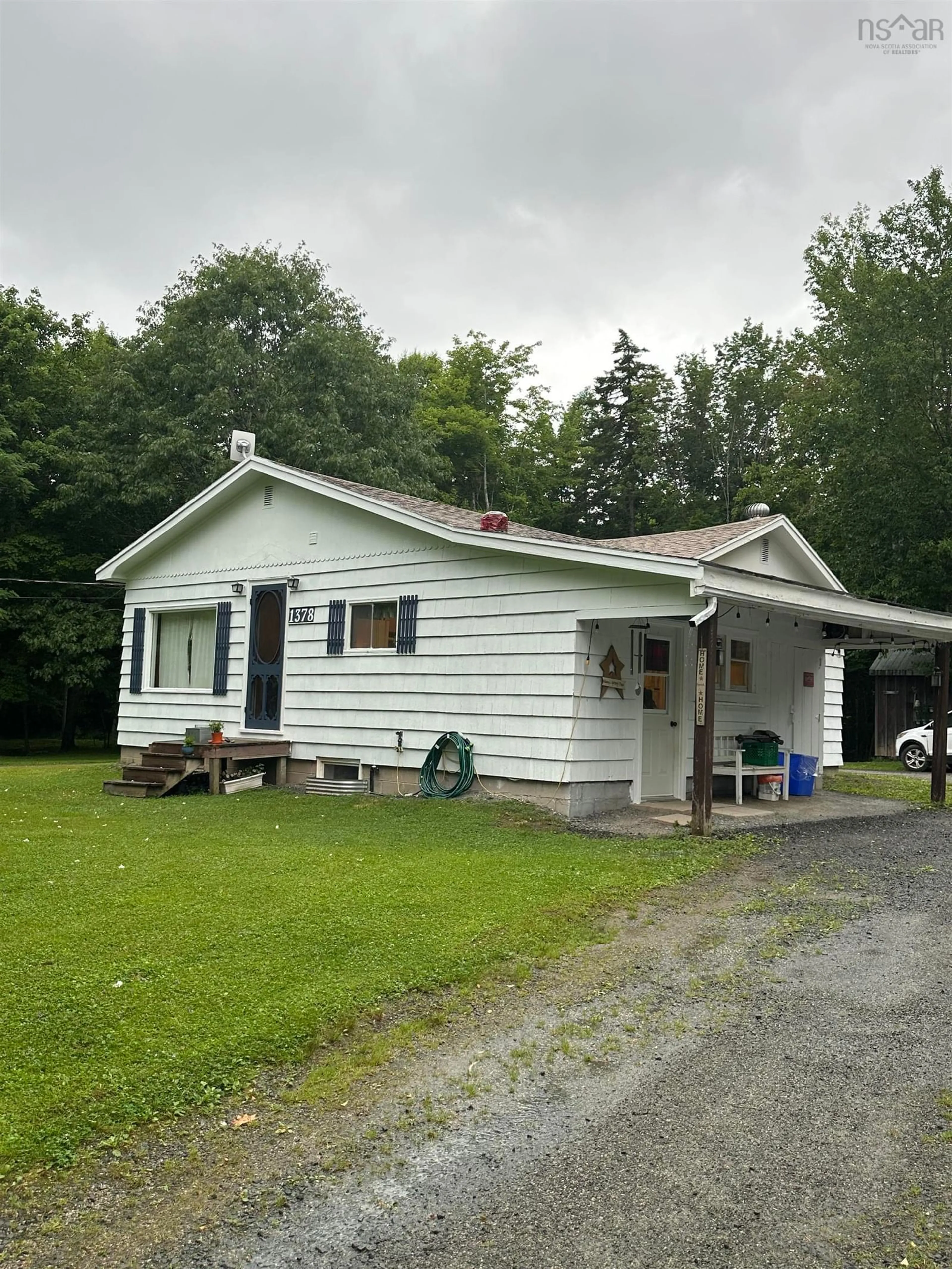 Outside view for 1378 Highway 14, Upper Vaughan Nova Scotia B0N 2T0