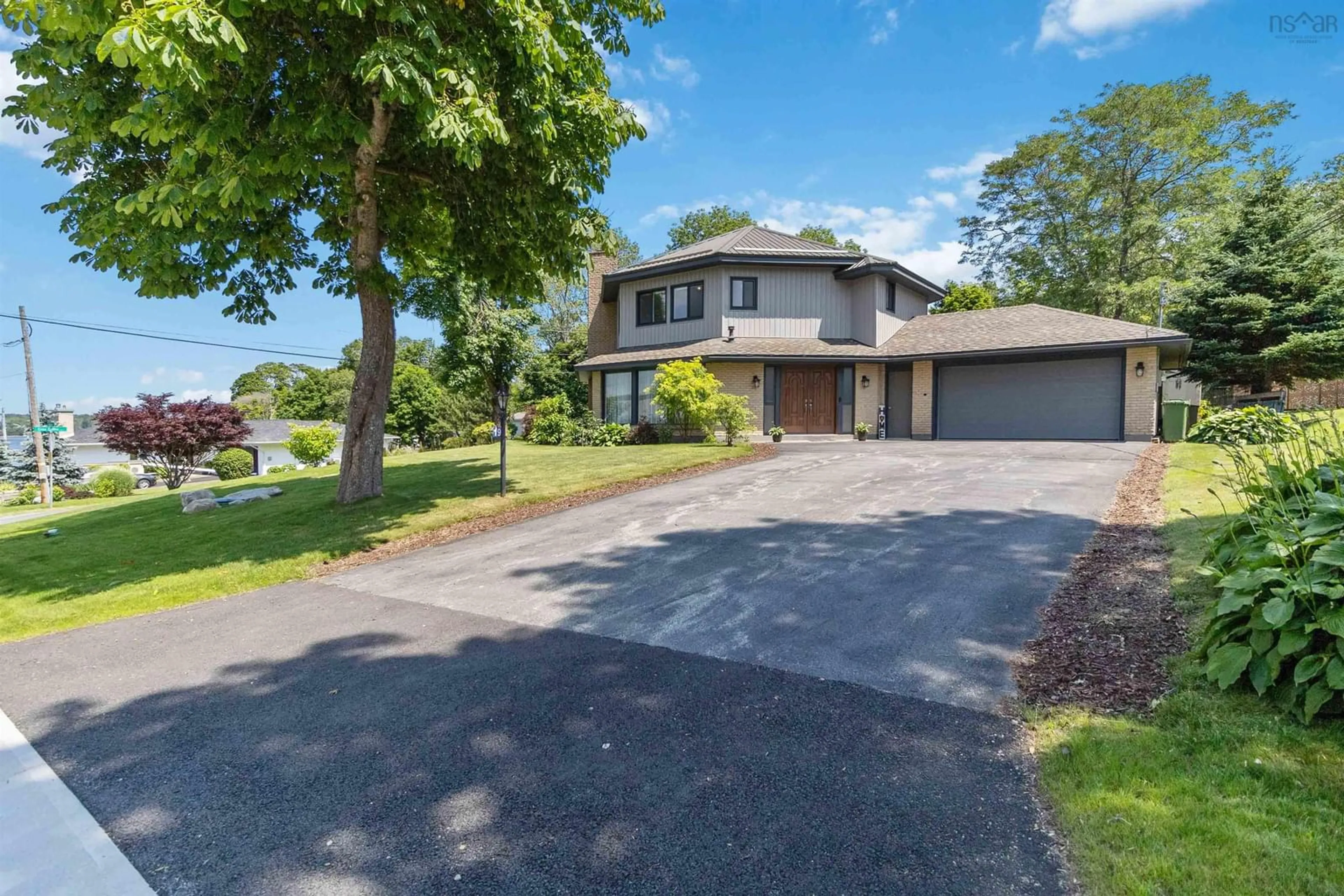 Frontside or backside of a home for 19 Waterloo Street, Liverpool Nova Scotia B0T 1K0