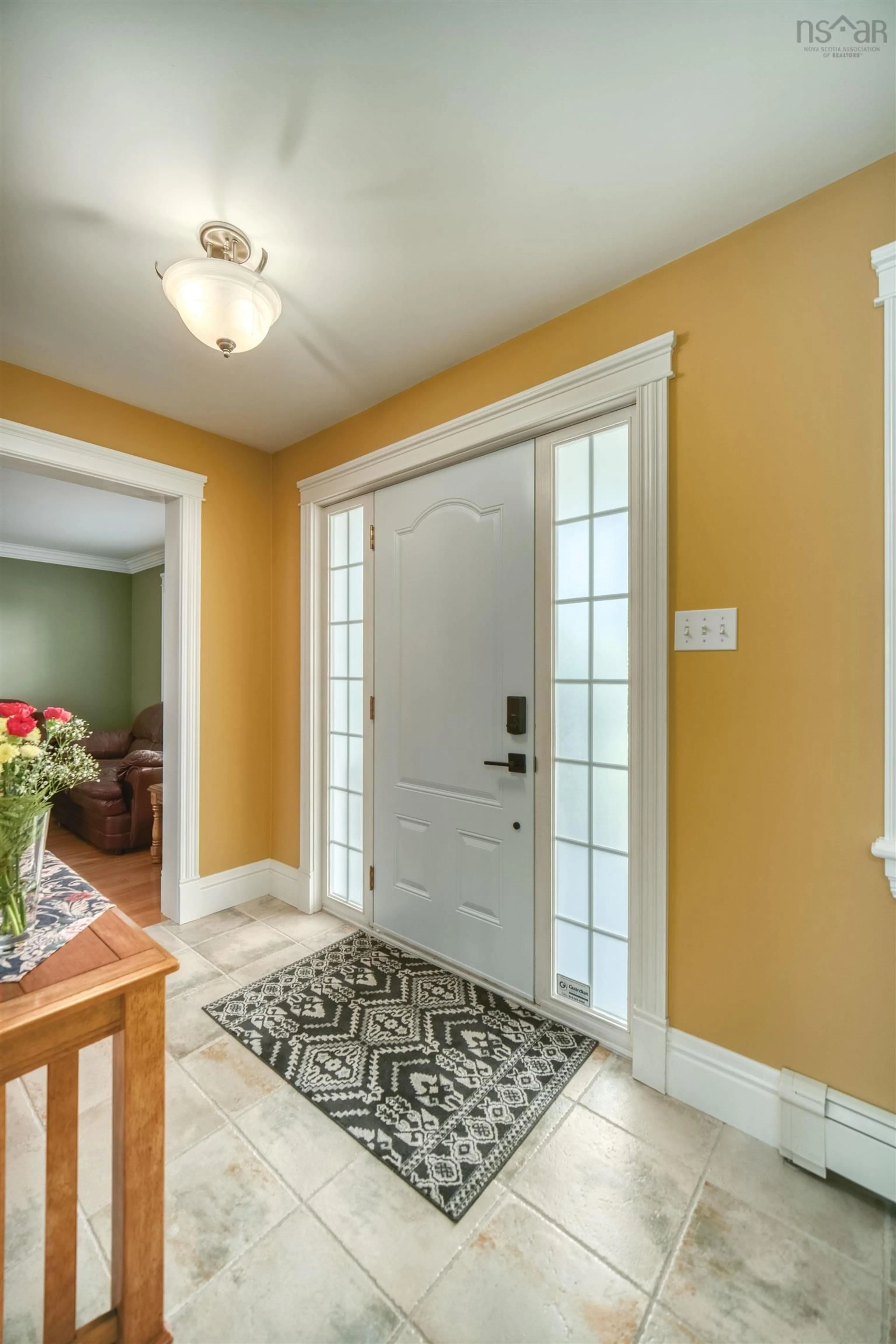 Indoor entryway for 149 Lexington Ave, Dartmouth Nova Scotia B2X 3T6