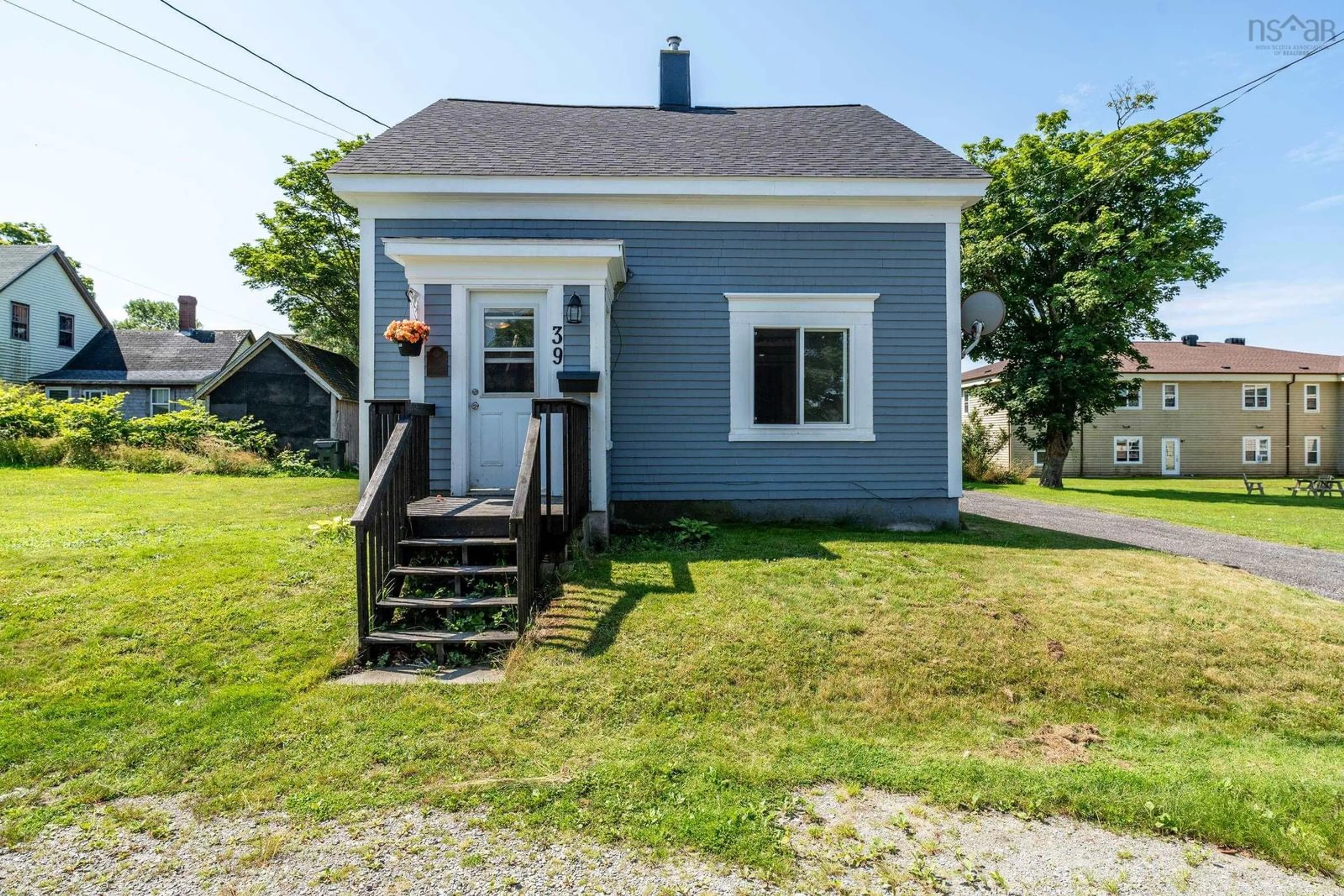 Cottage for 39 Argyle St, Yarmouth Nova Scotia B5A 3W3