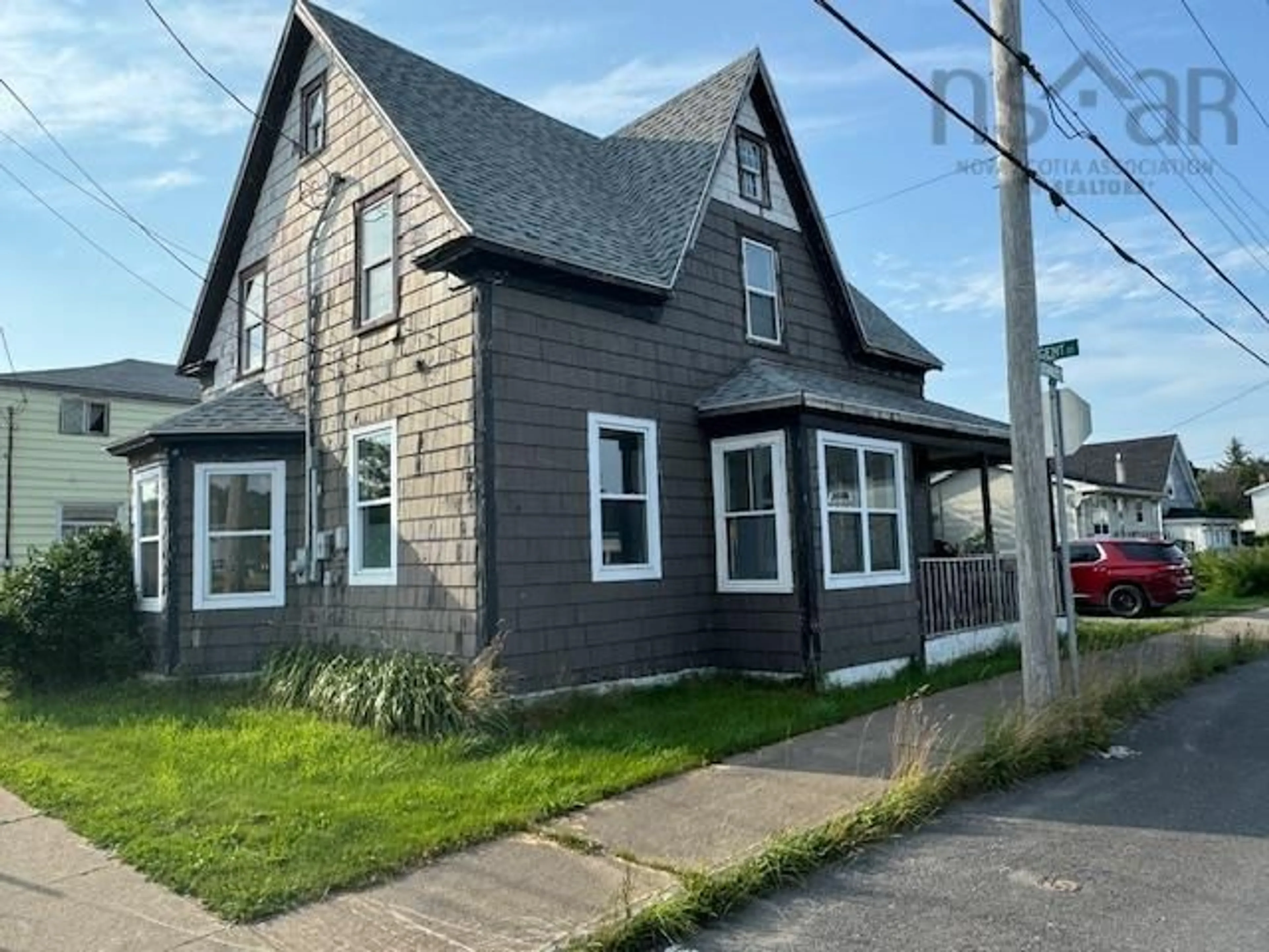 Frontside or backside of a home for 2 Stanley St, North Sydney Nova Scotia B2A 1S8