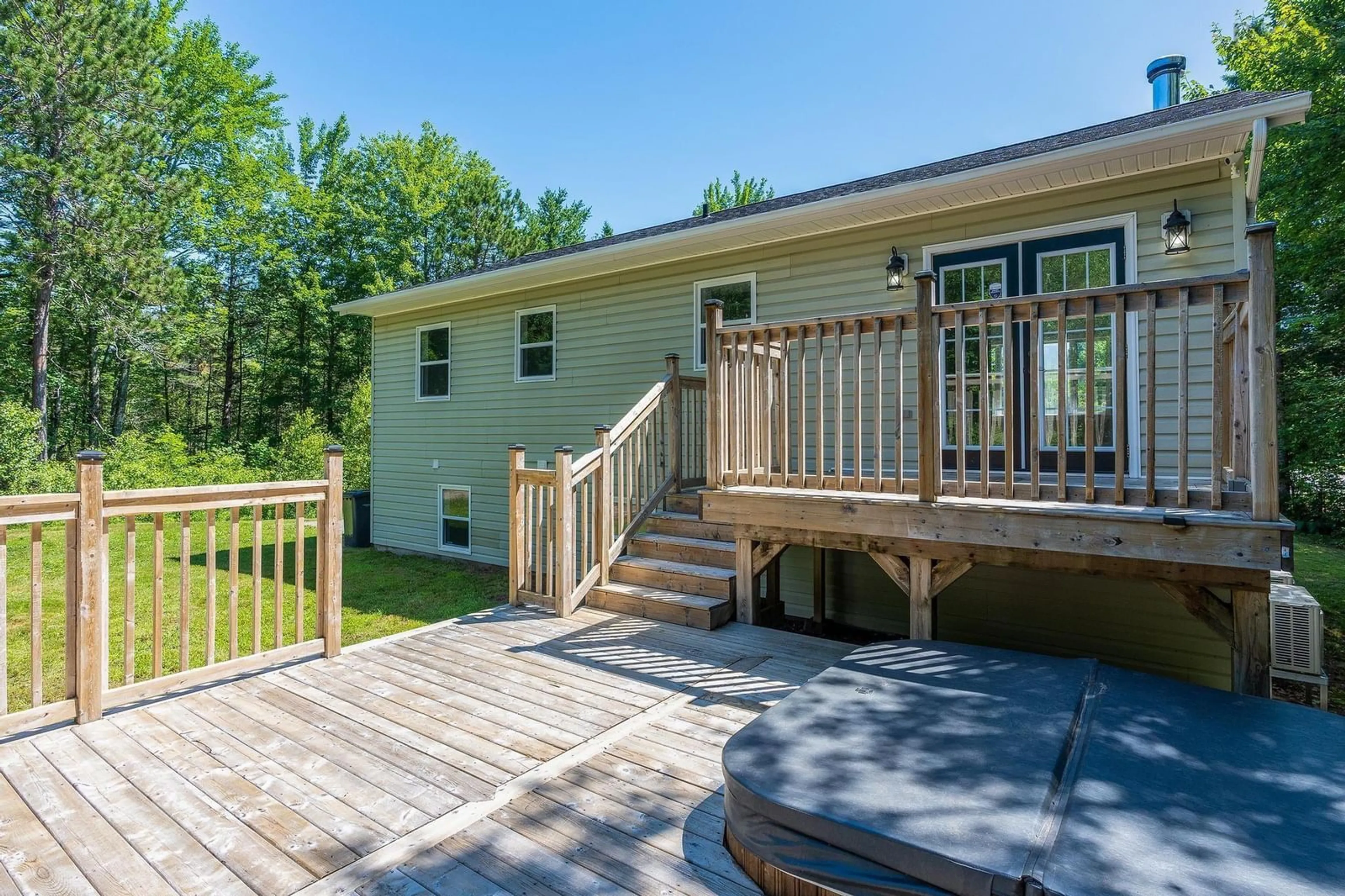 Patio for 87 Valley Rd, Wilmot Nova Scotia B0P 1W0