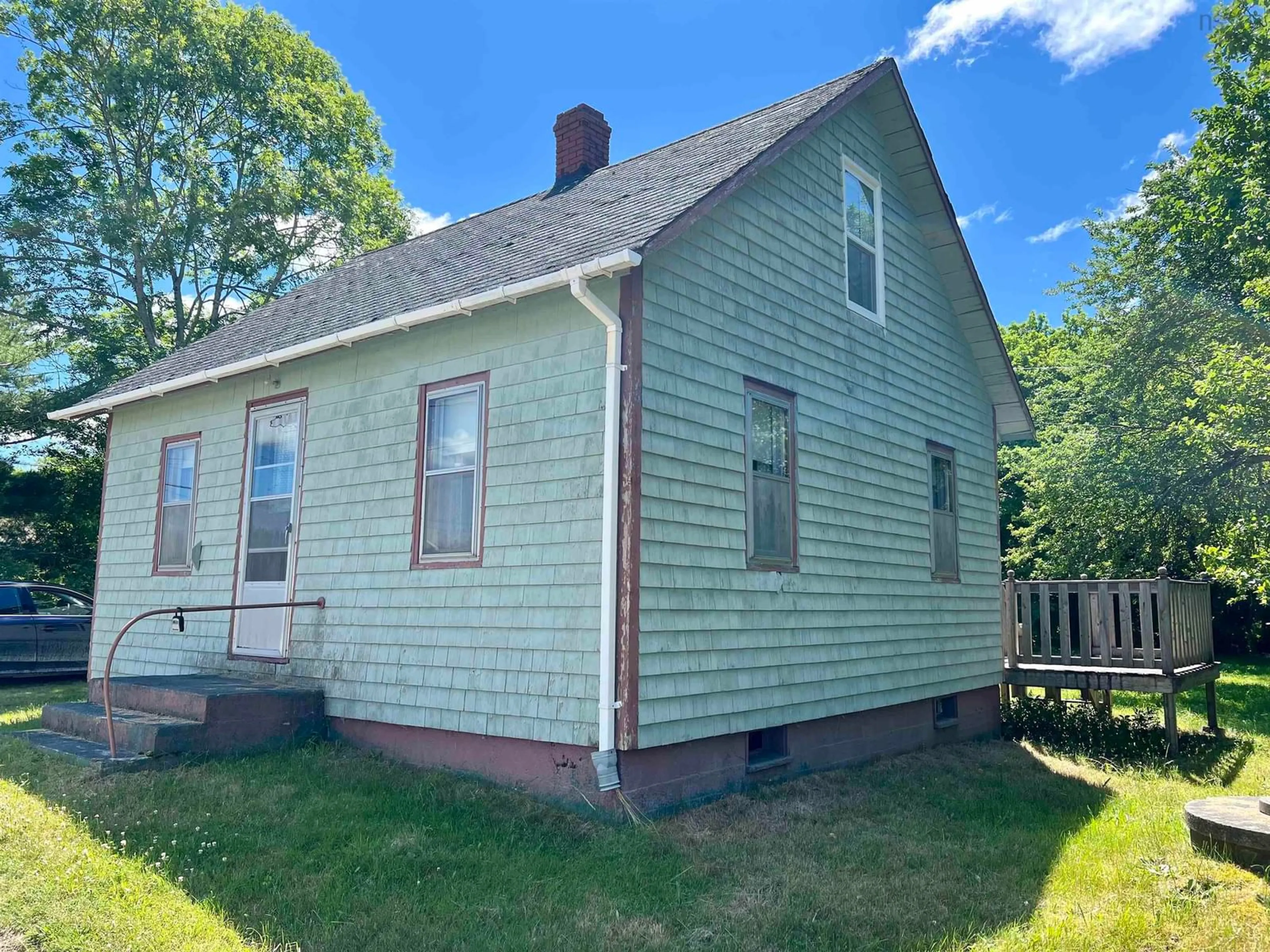 Frontside or backside of a home for 101 Clements St, Shelburne Nova Scotia B0T 1W0