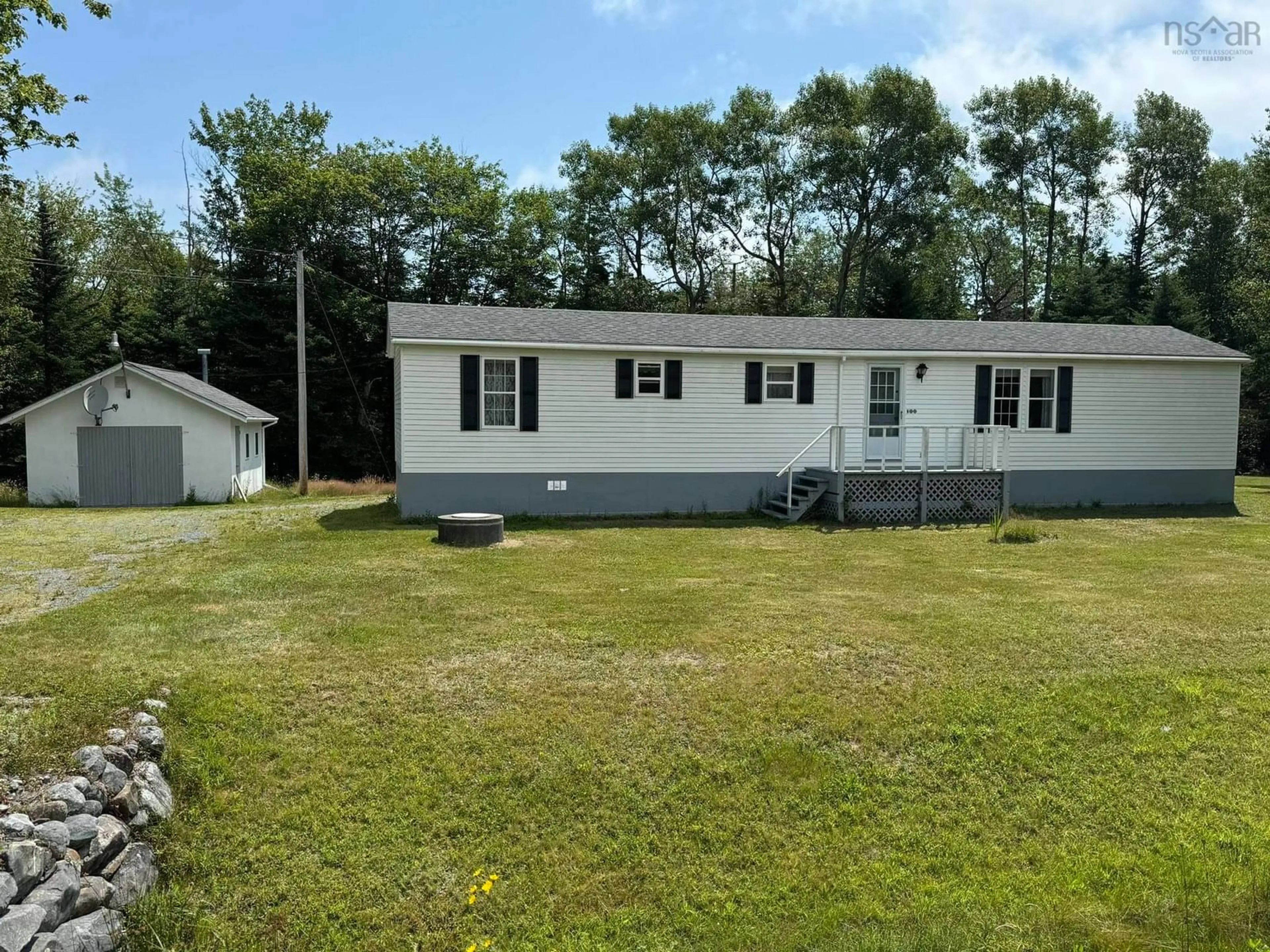 Cottage for 6393 Highway 3, White Point Nova Scotia B0T 1G0