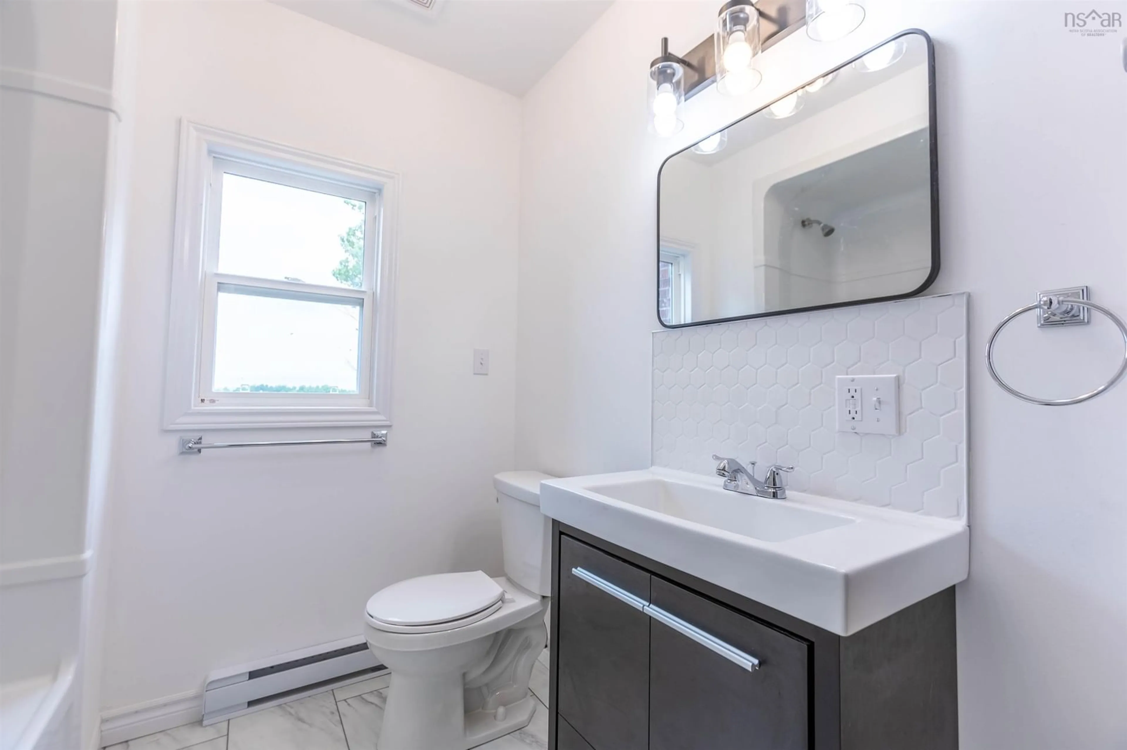 Standard bathroom for Tyndal Road #425, Amherst Nova Scotia B4H 3X9