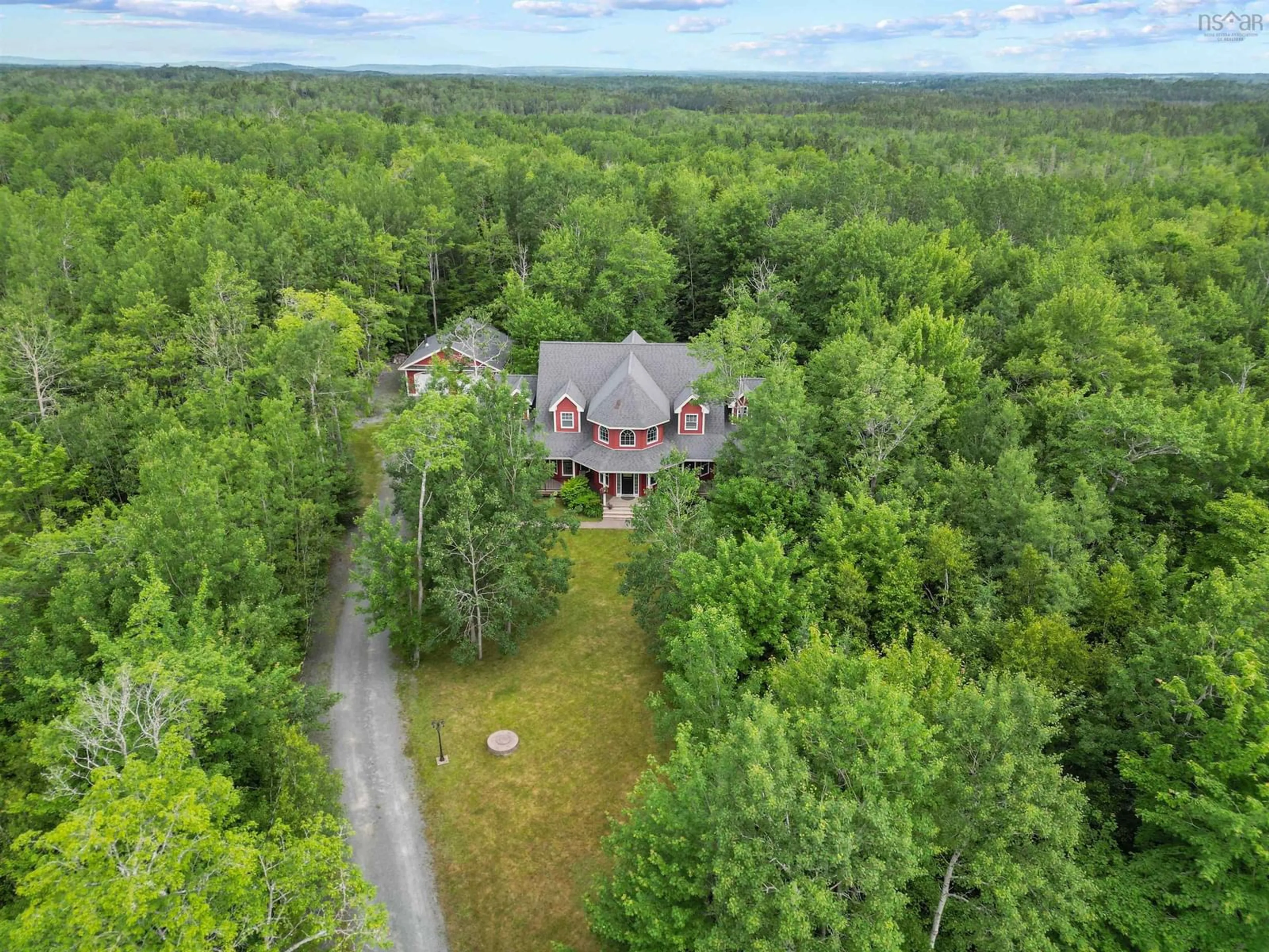 Cottage for 131 Whitney Maurice Dr, Enfield Nova Scotia B2T 1A8