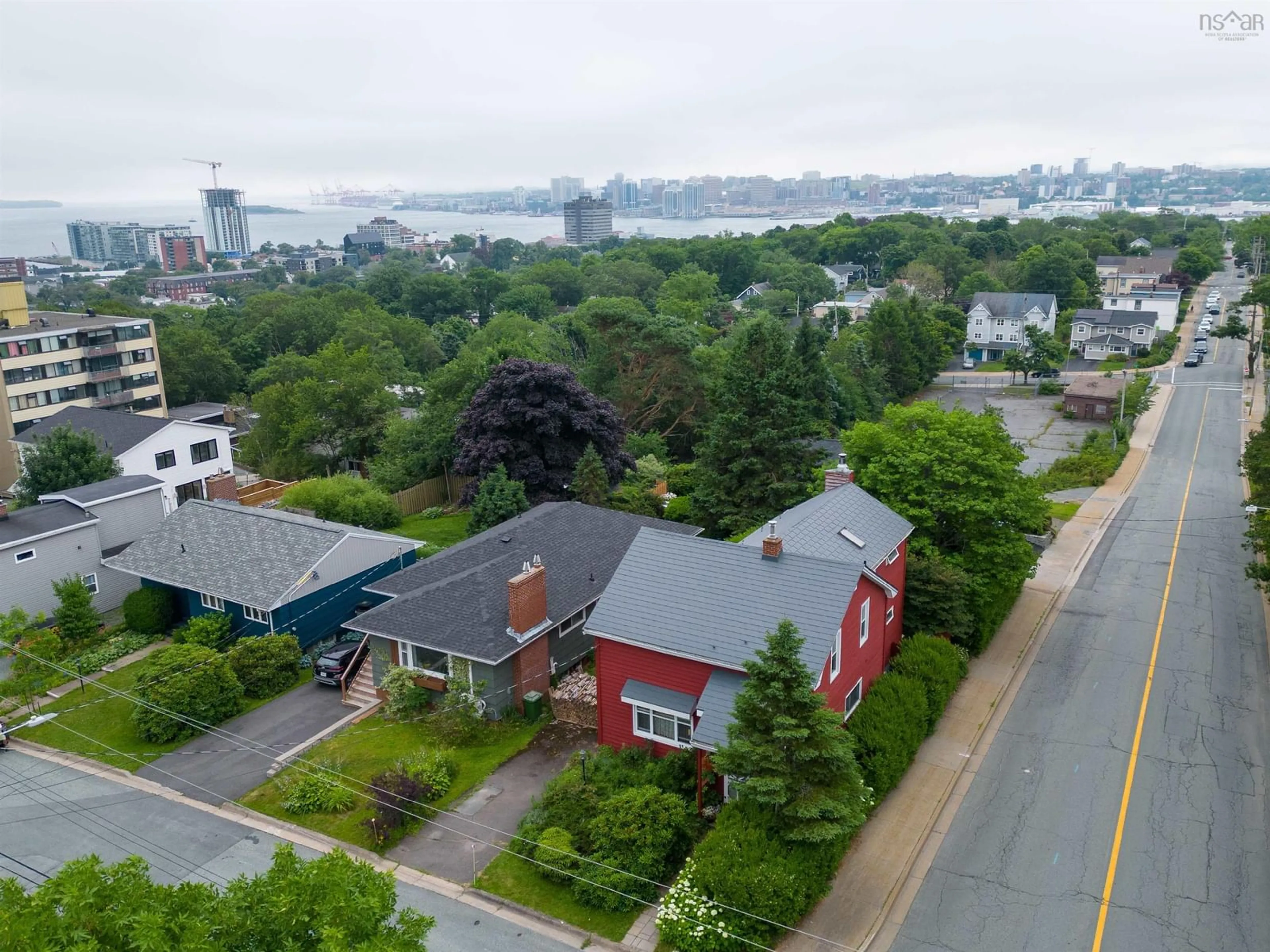 A pic from exterior of the house or condo for 33 Beech St, Dartmouth Nova Scotia B3A 1Y6