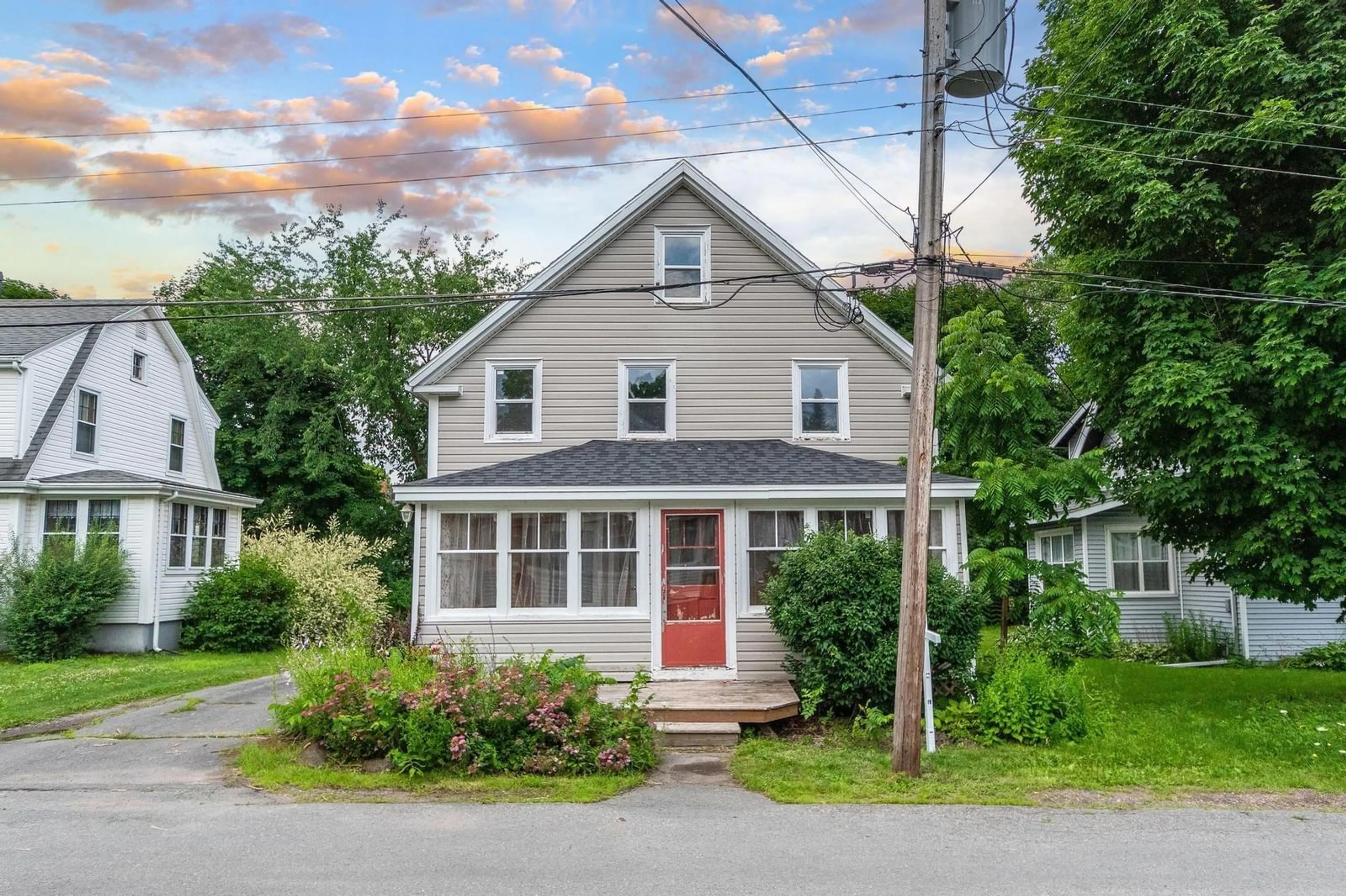 A pic from exterior of the house or condo for 13 Dale St, Kentville Nova Scotia B4N 1S9