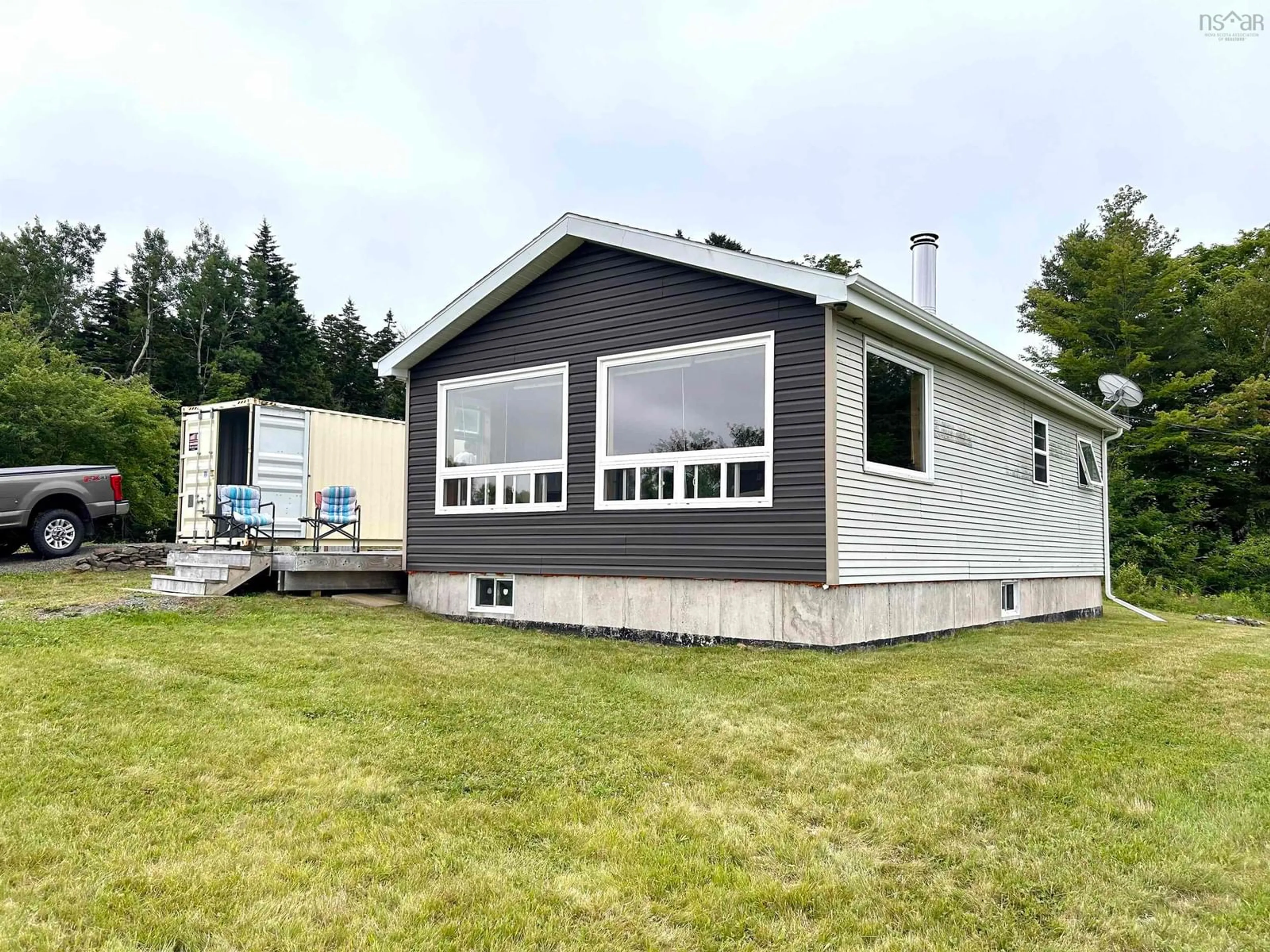 Home with vinyl exterior material for 200 Gilroy Rd, Leamington Nova Scotia B0M 1X0