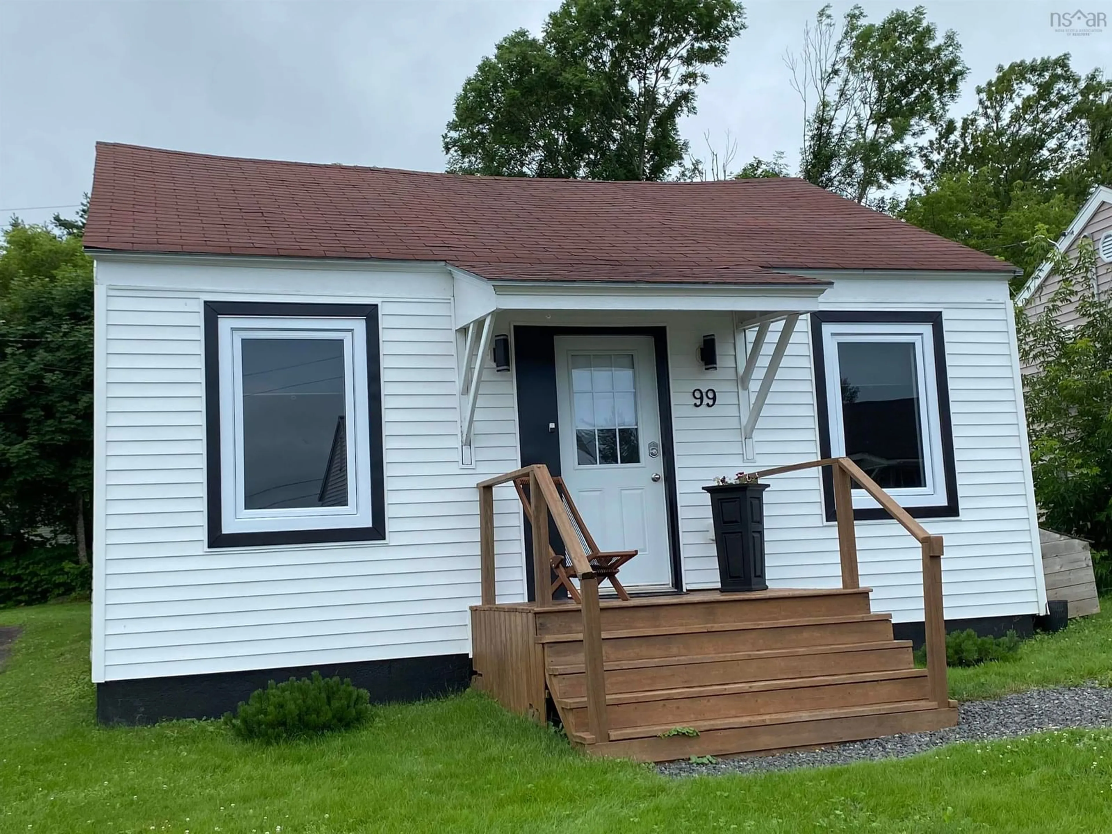 Home with vinyl exterior material for 99 Cedar St, Pictou Nova Scotia B0K 1H0