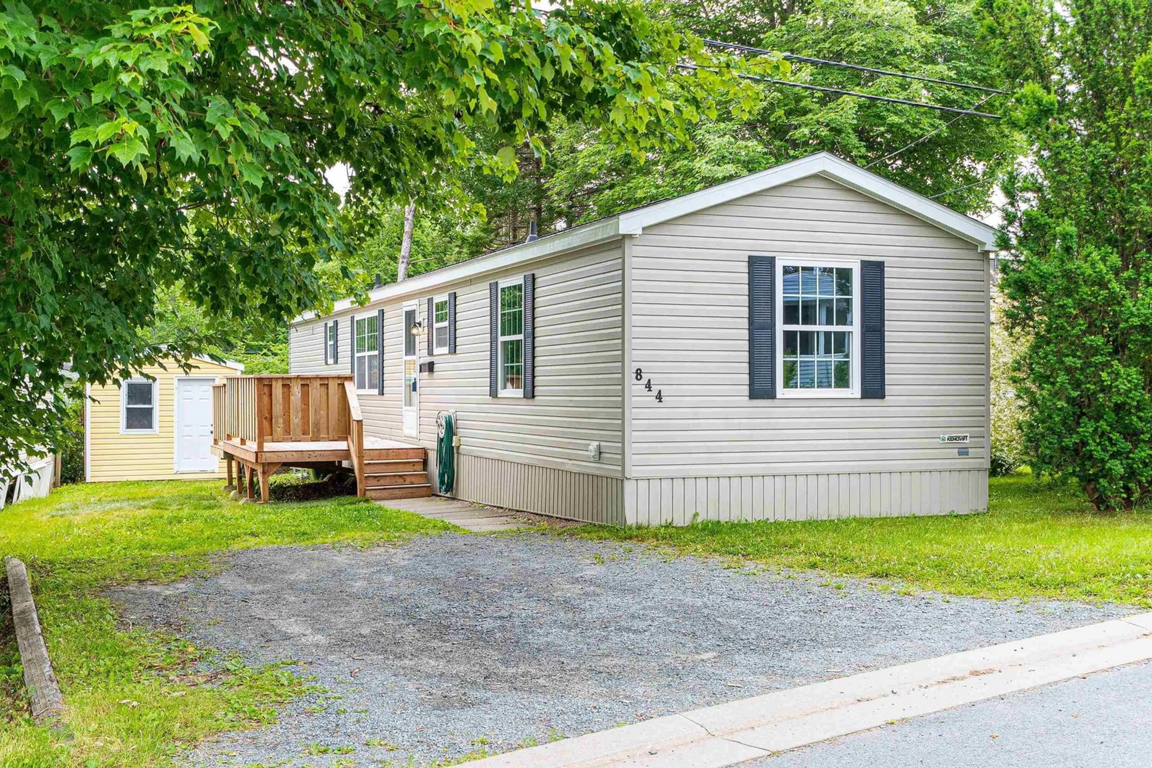 Home with vinyl exterior material for 844 Duggan Dr, Beaver Bank Nova Scotia B4E 1L5