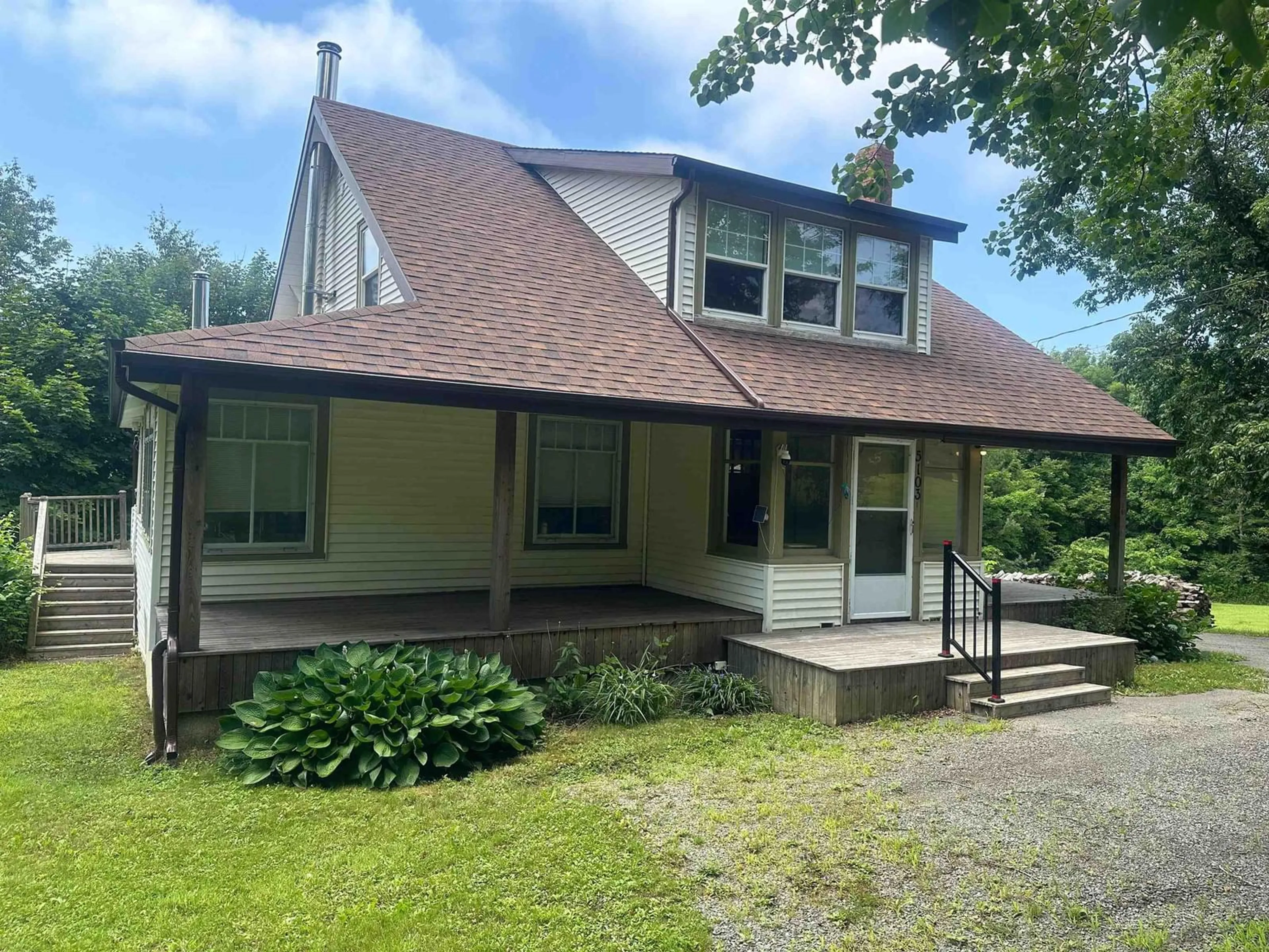 Frontside or backside of a home for 5103 1 Hwy, Weymouth Nova Scotia B0W 3T0