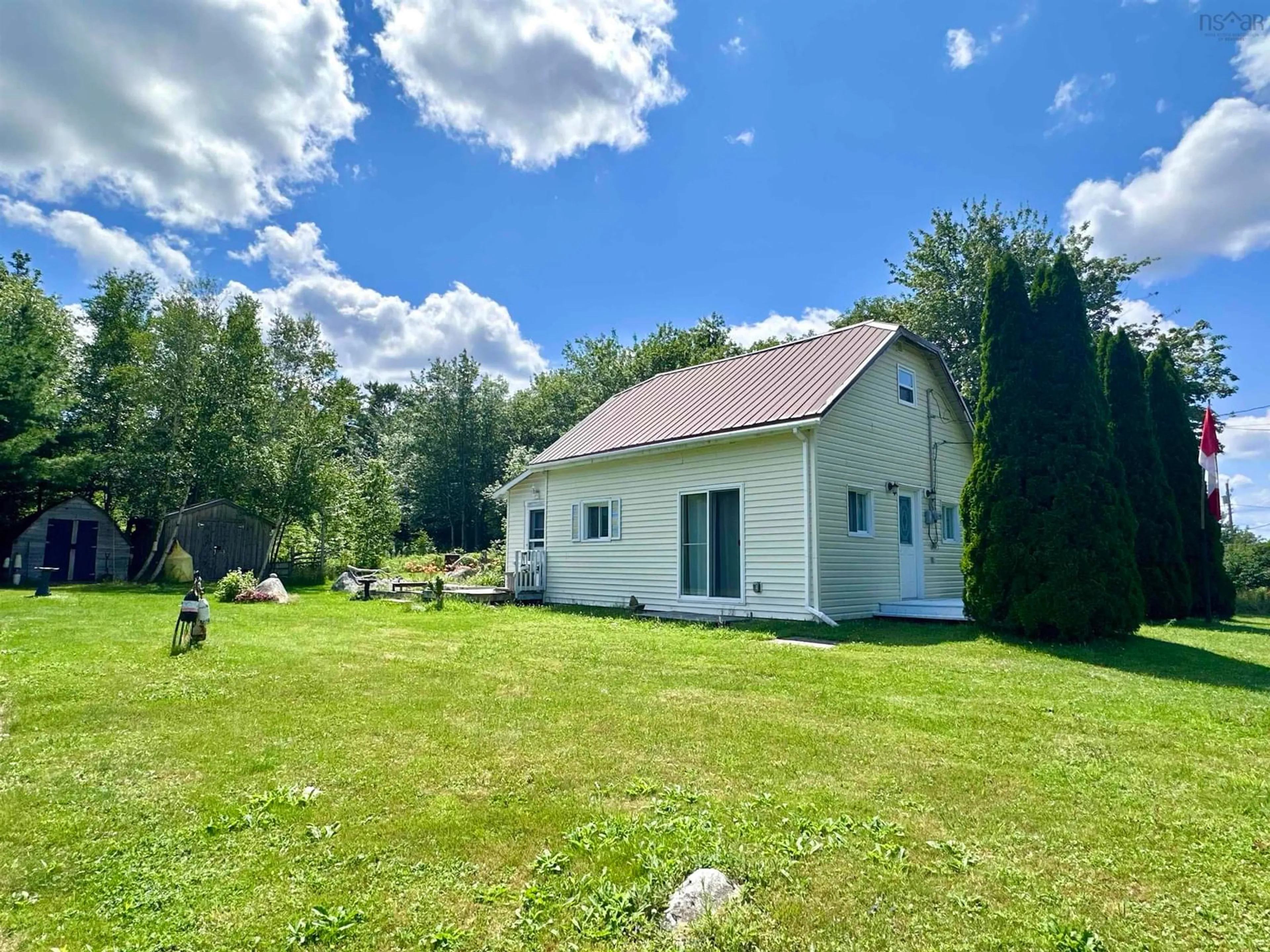 Cottage for 828 Central Port Mouton Rd, South West Port Mouton Nova Scotia B0T 1T0