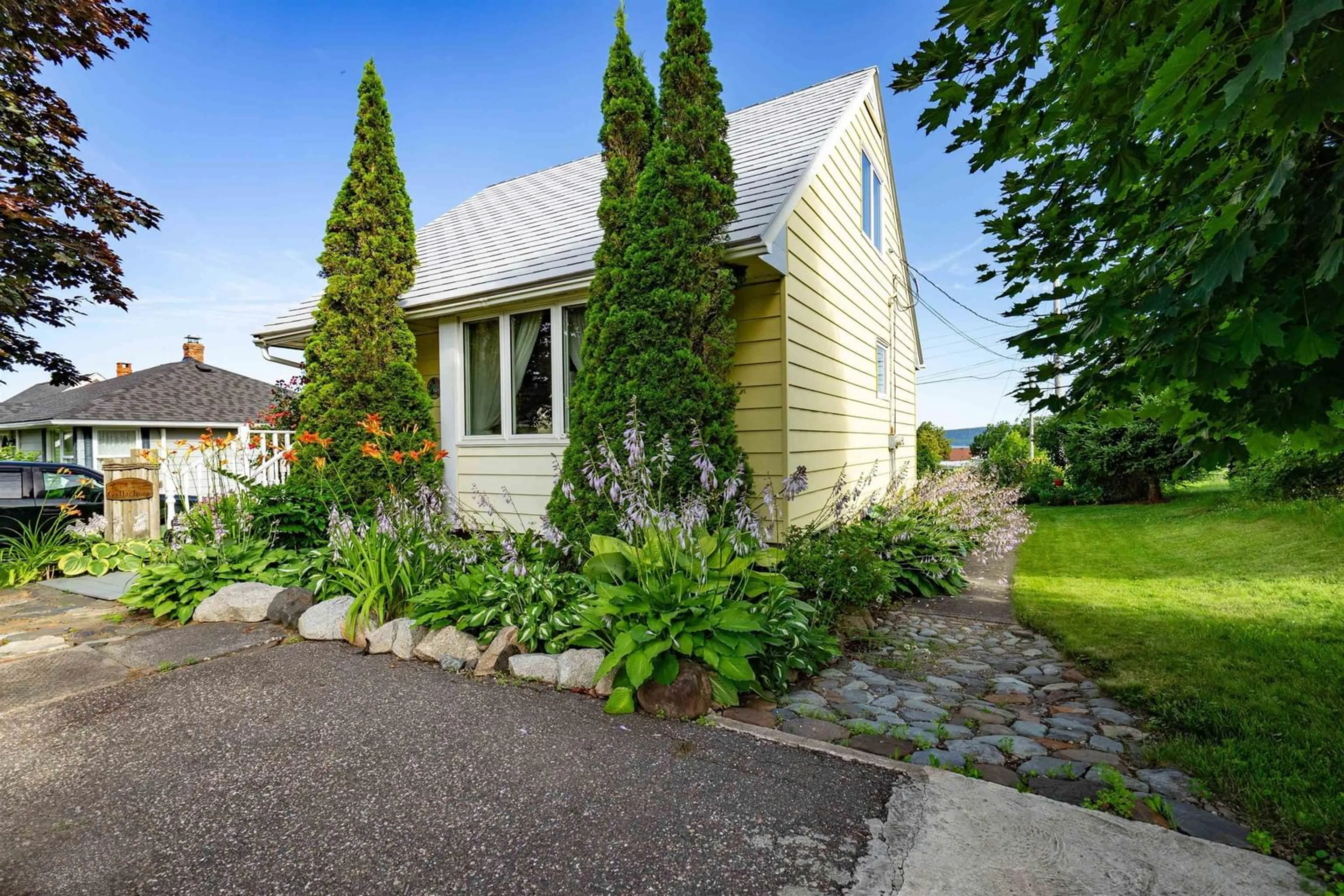 Cottage for 81 Hillside Dr, Cornwallis Park Nova Scotia B0S 1H0