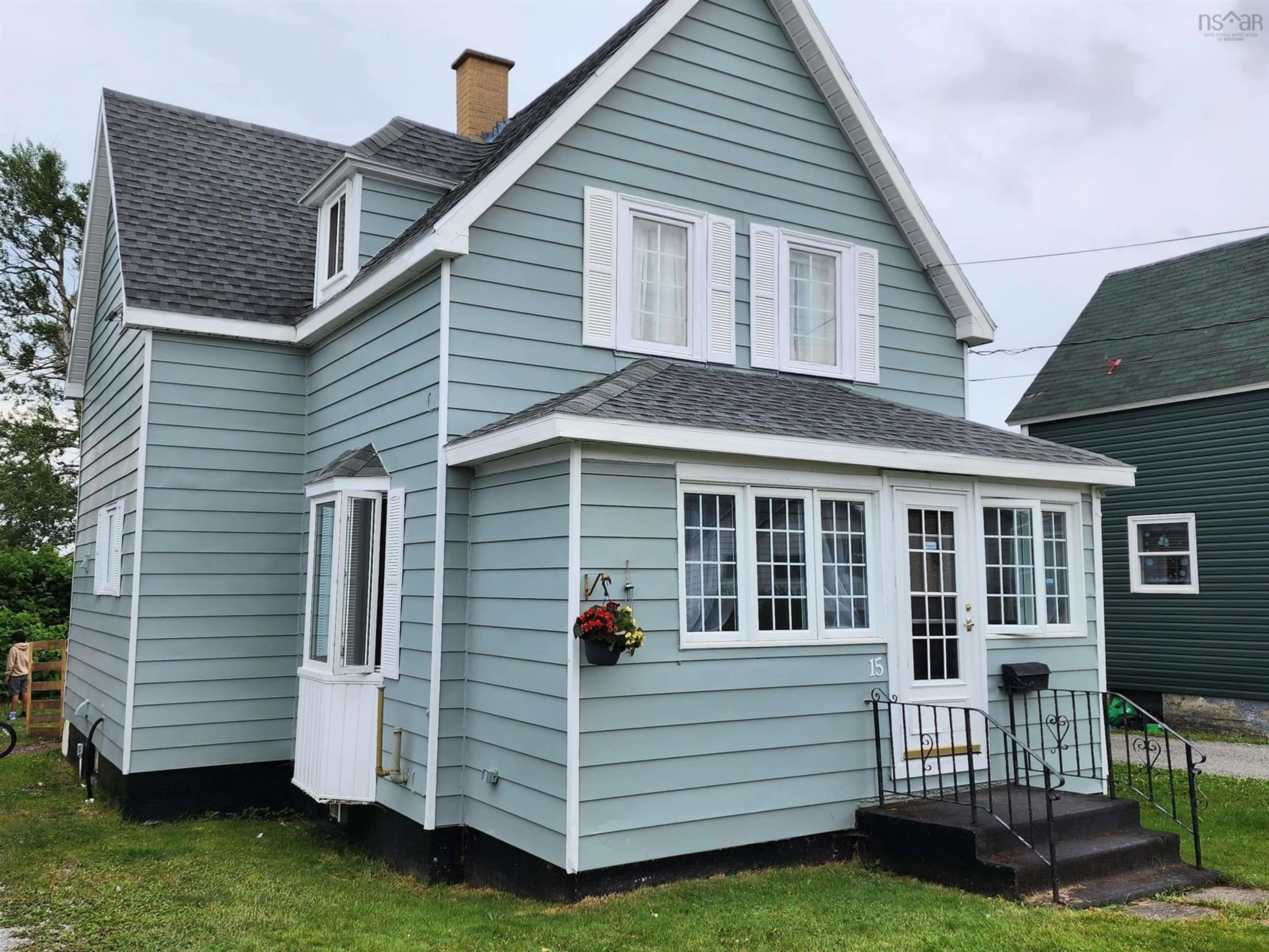 Home with vinyl exterior material for 15 Highland St, Glace Bay Nova Scotia B1A 2T4
