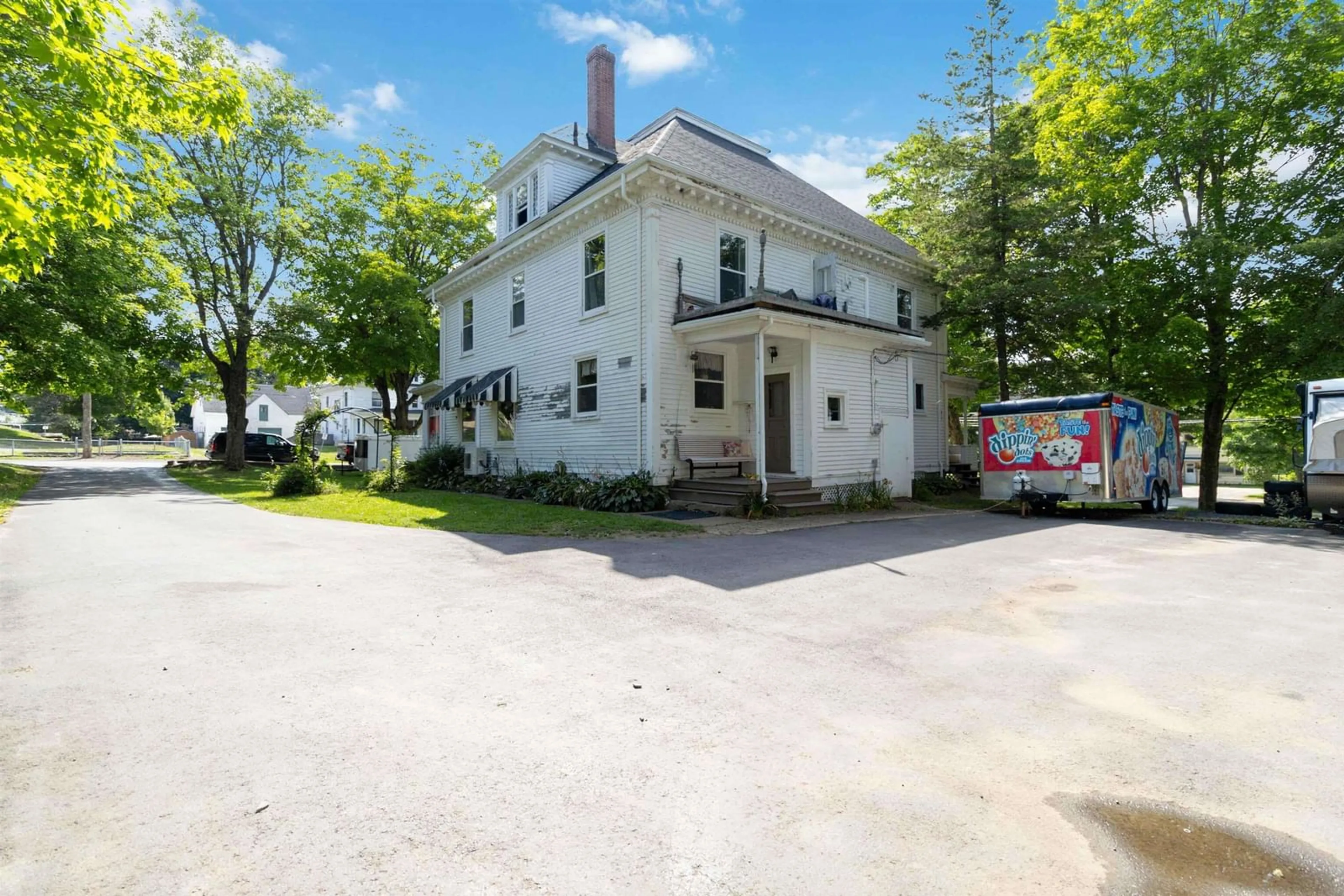 A pic from exterior of the house or condo for 126 Queen St, Bridgewater Nova Scotia B4V 1P4