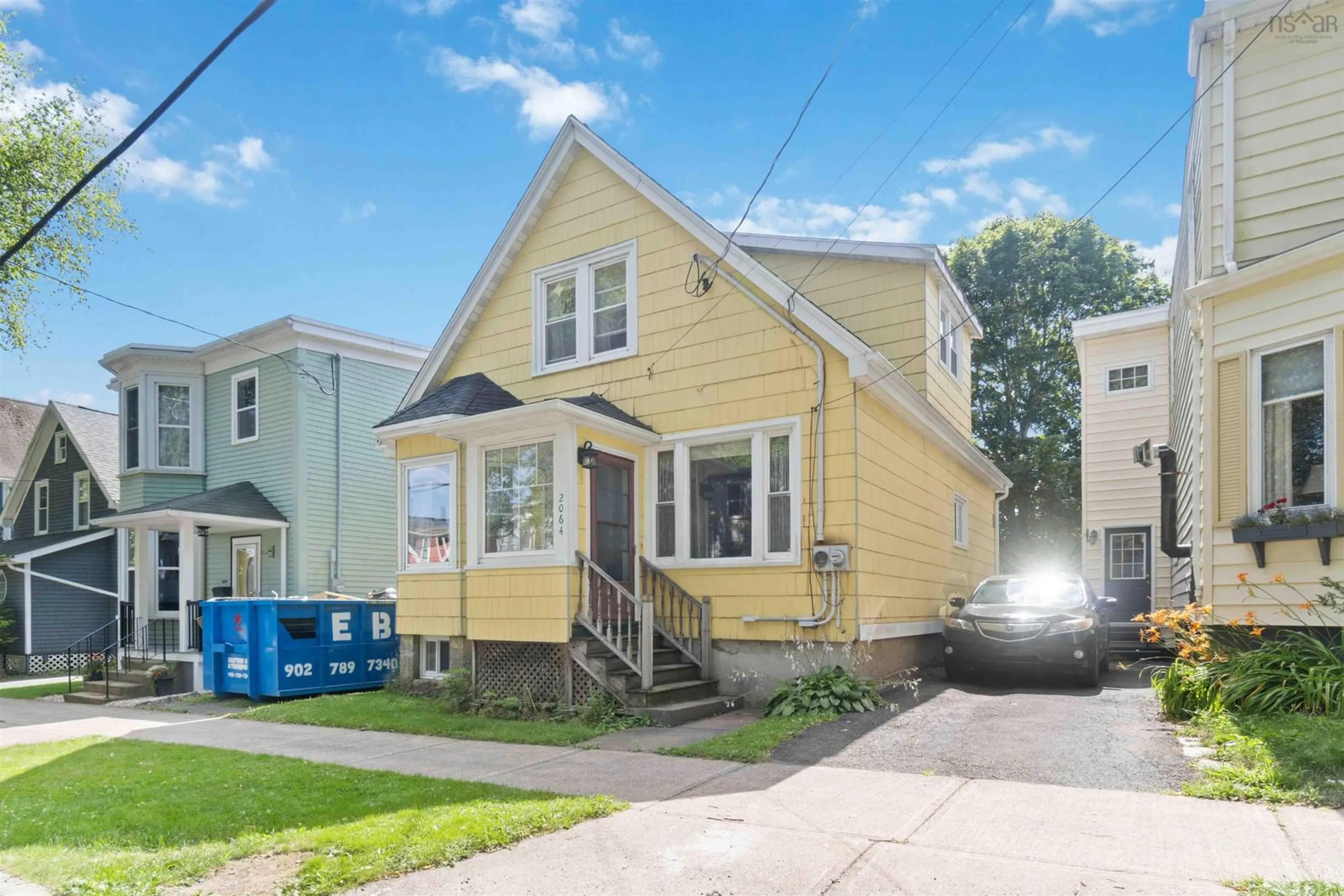 Frontside or backside of a home for 2064 Beech St, Halifax Nova Scotia B3L 2X8