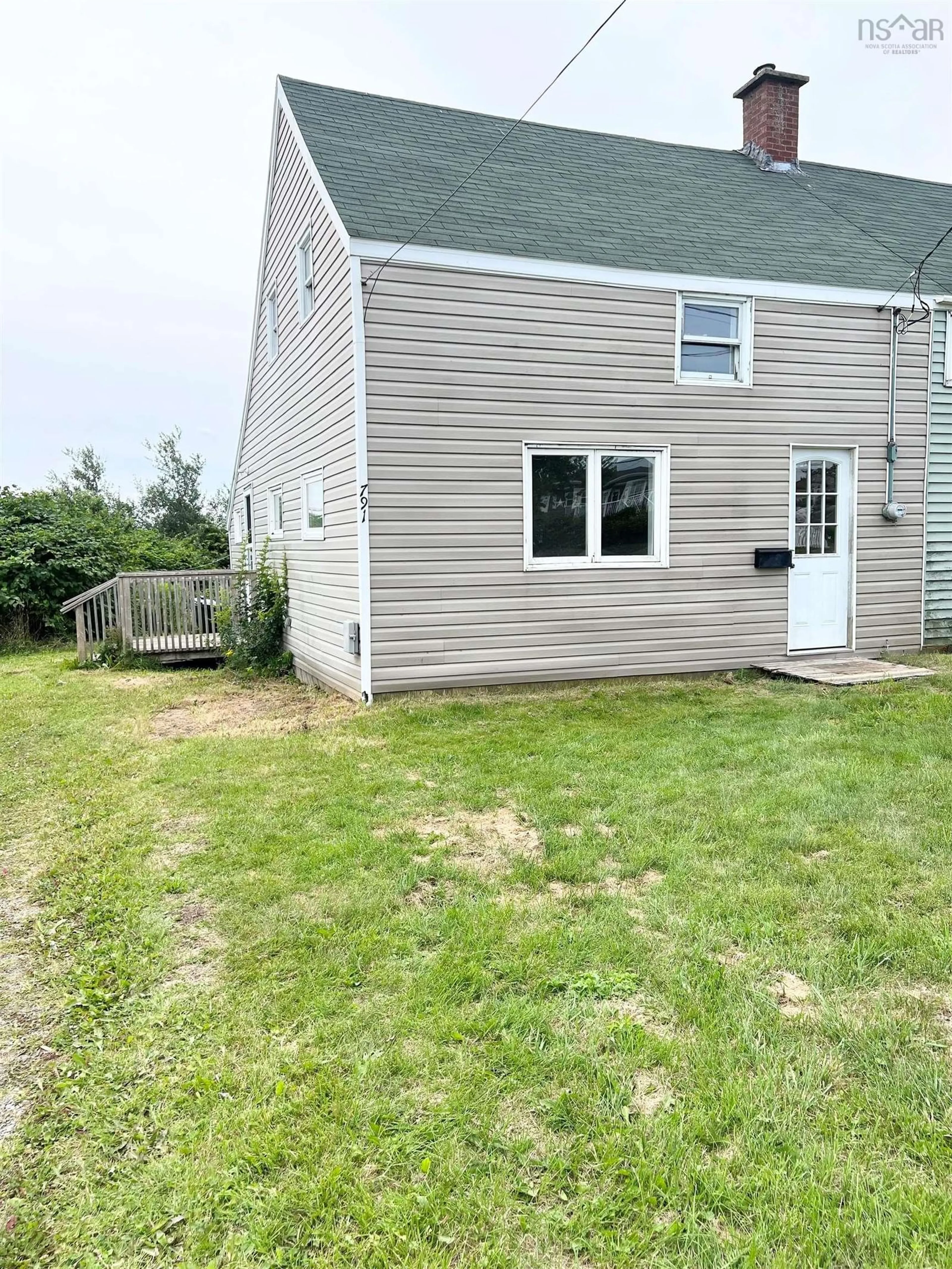 Fenced yard for 791 Neville St, Reserve Mines Nova Scotia B1E 1G7