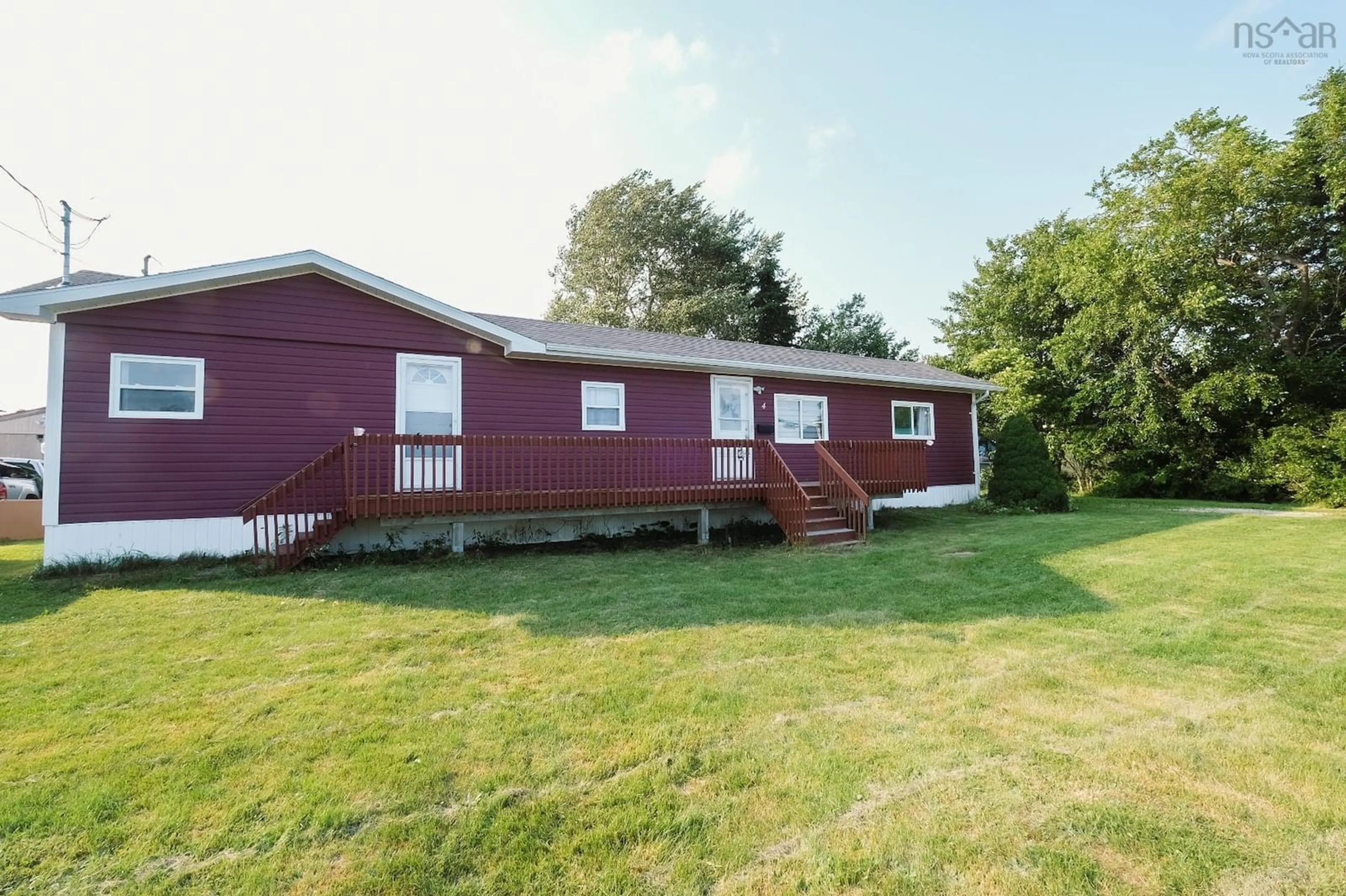 A pic from exterior of the house or condo for 4 Park St, Sydney Mines Nova Scotia B1V 1Z6