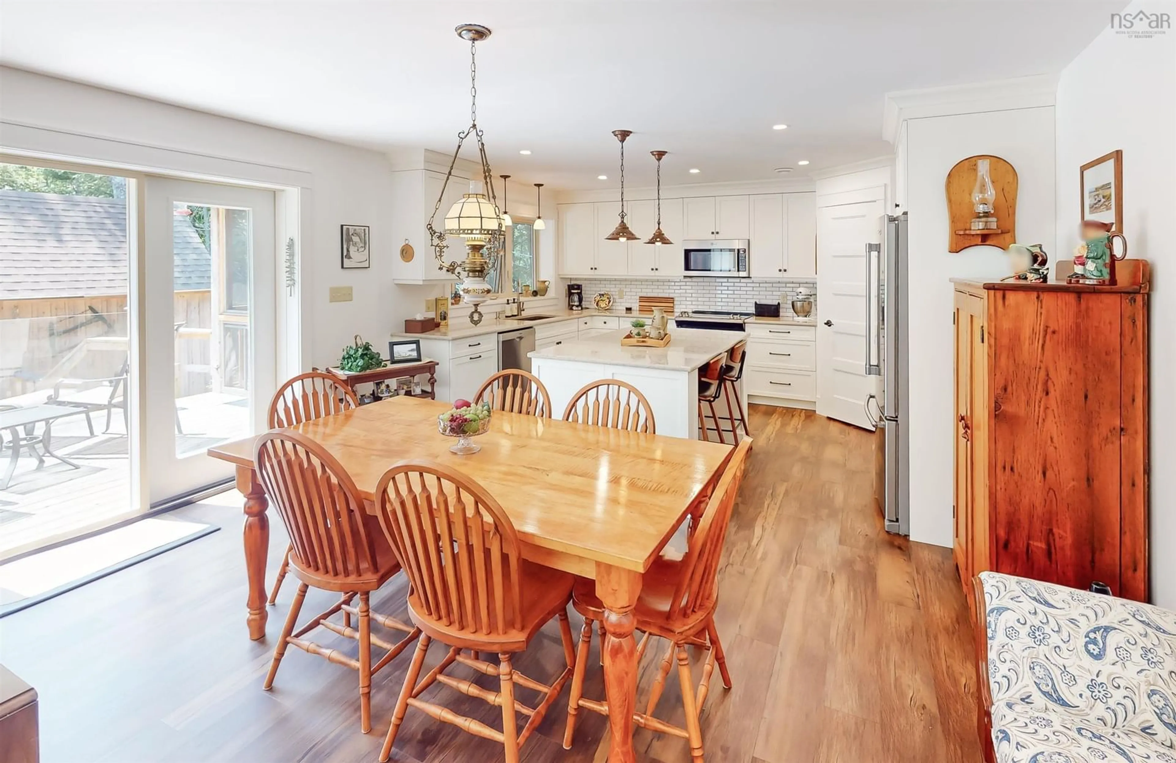 Contemporary kitchen for 73 Acadia Dr, Kentville Nova Scotia B4N 5E1