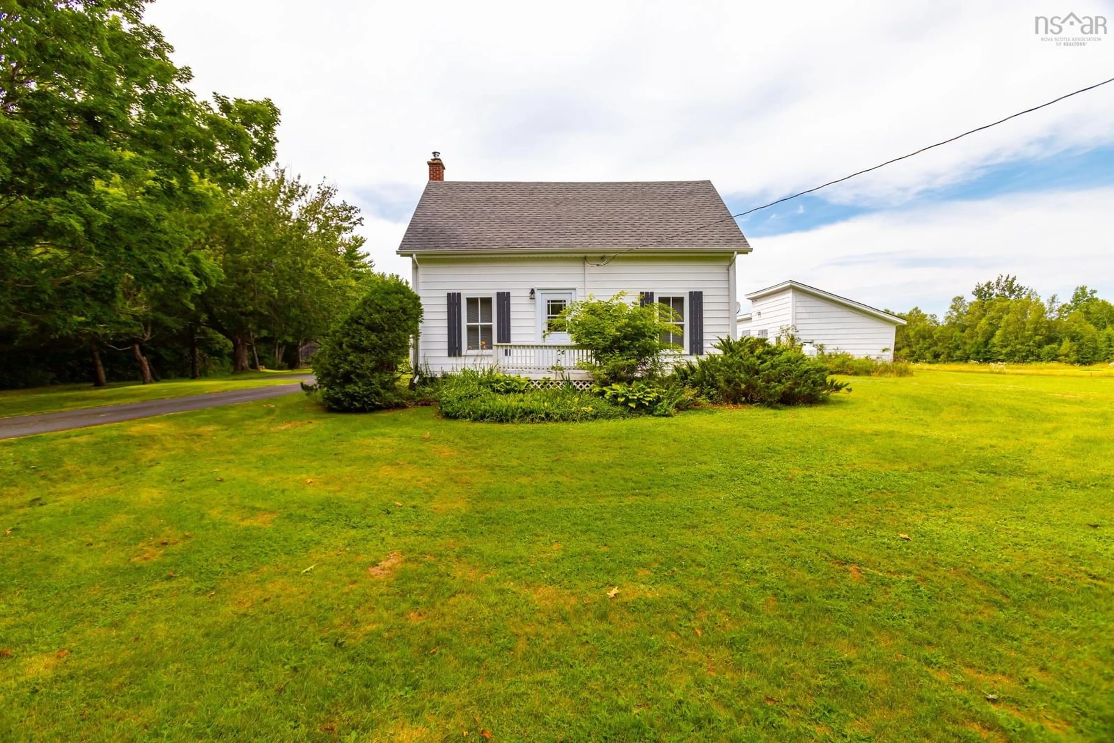 Cottage for 531 Brooklyn St, North Kingston Nova Scotia B0P 1R0
