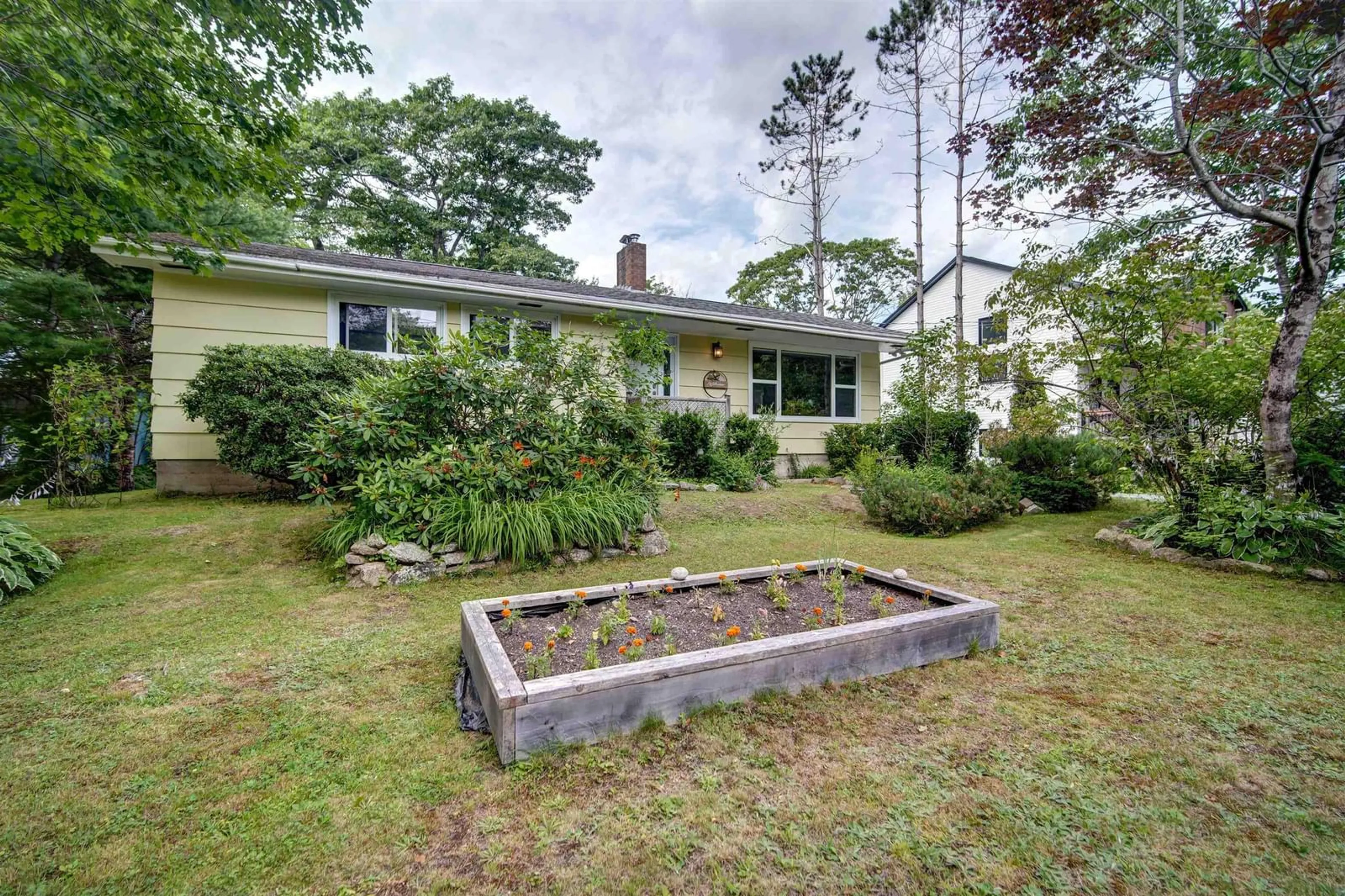 Cottage for 3451 St Margarets Bay Rd, Hubley Nova Scotia B3Z 1B1