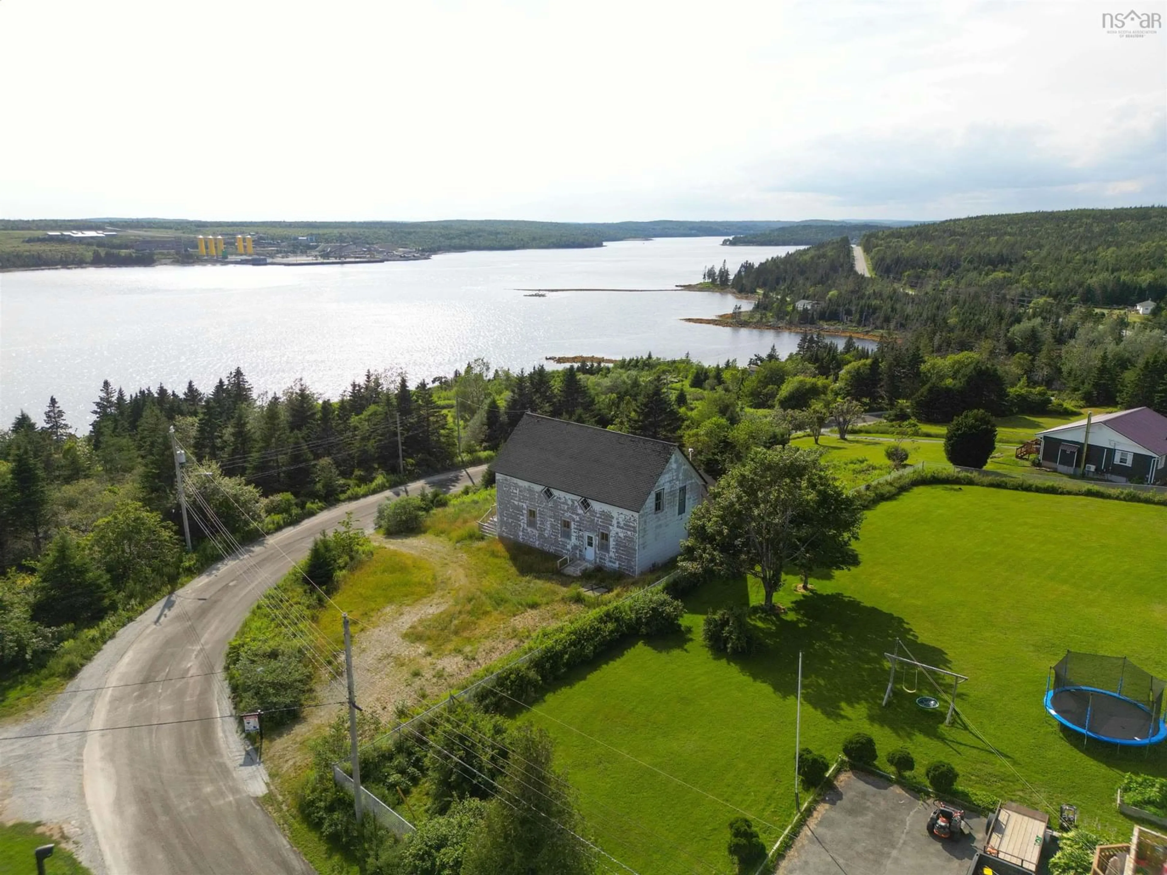 Cottage for 45 Sunset Dr, Watt Section Nova Scotia B0J 3B0