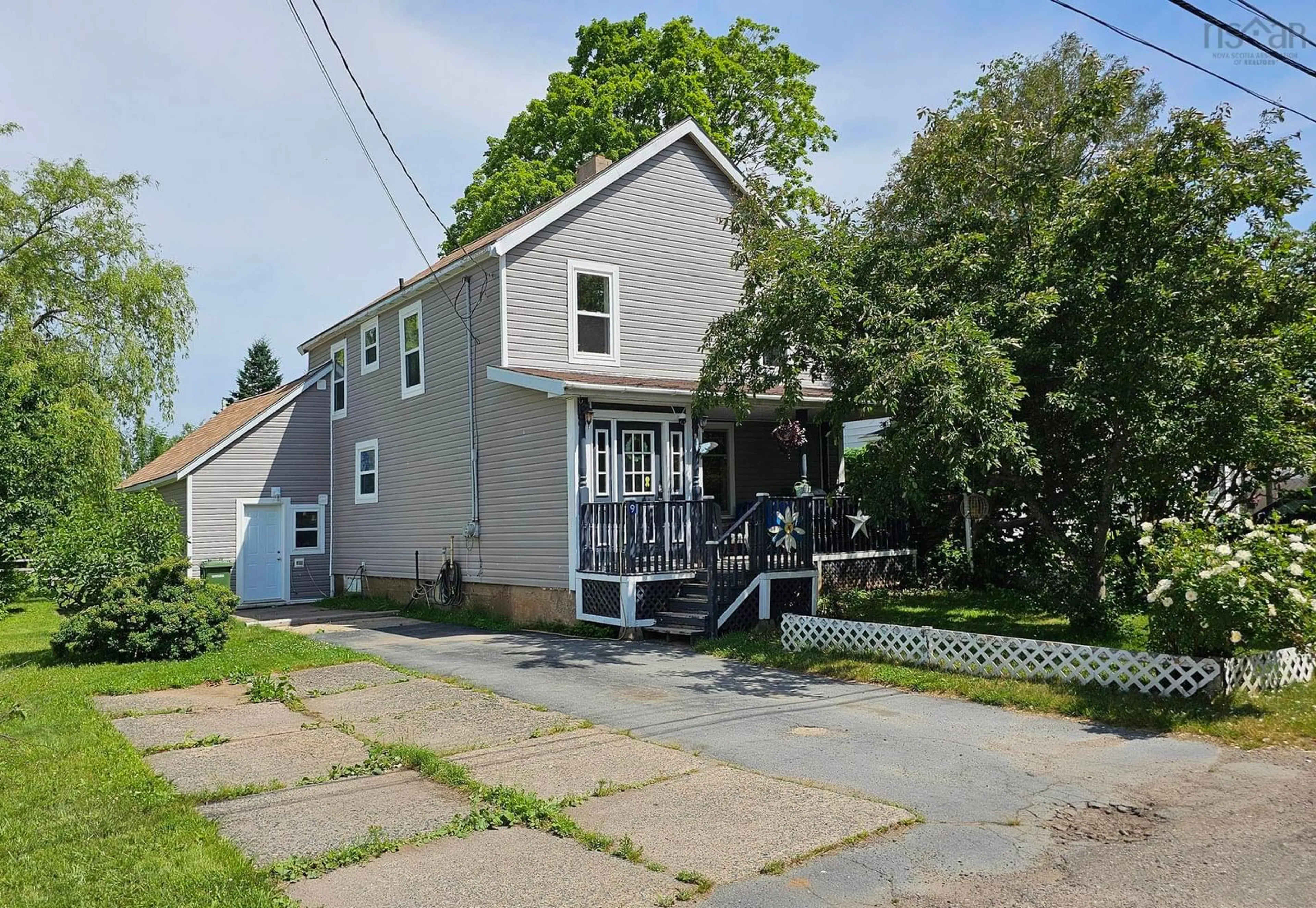 Frontside or backside of a home for 9 George St, Middleton Nova Scotia B0S 1P0